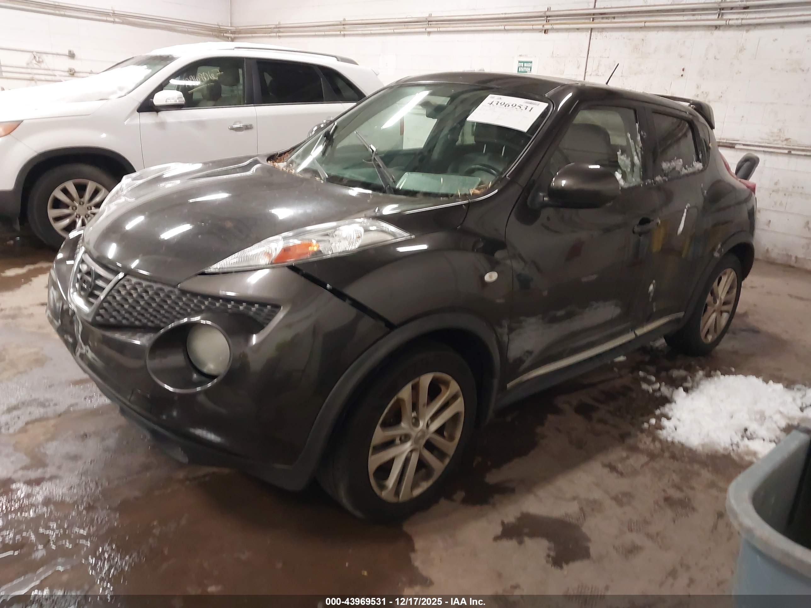 NISSAN JUKE image 2