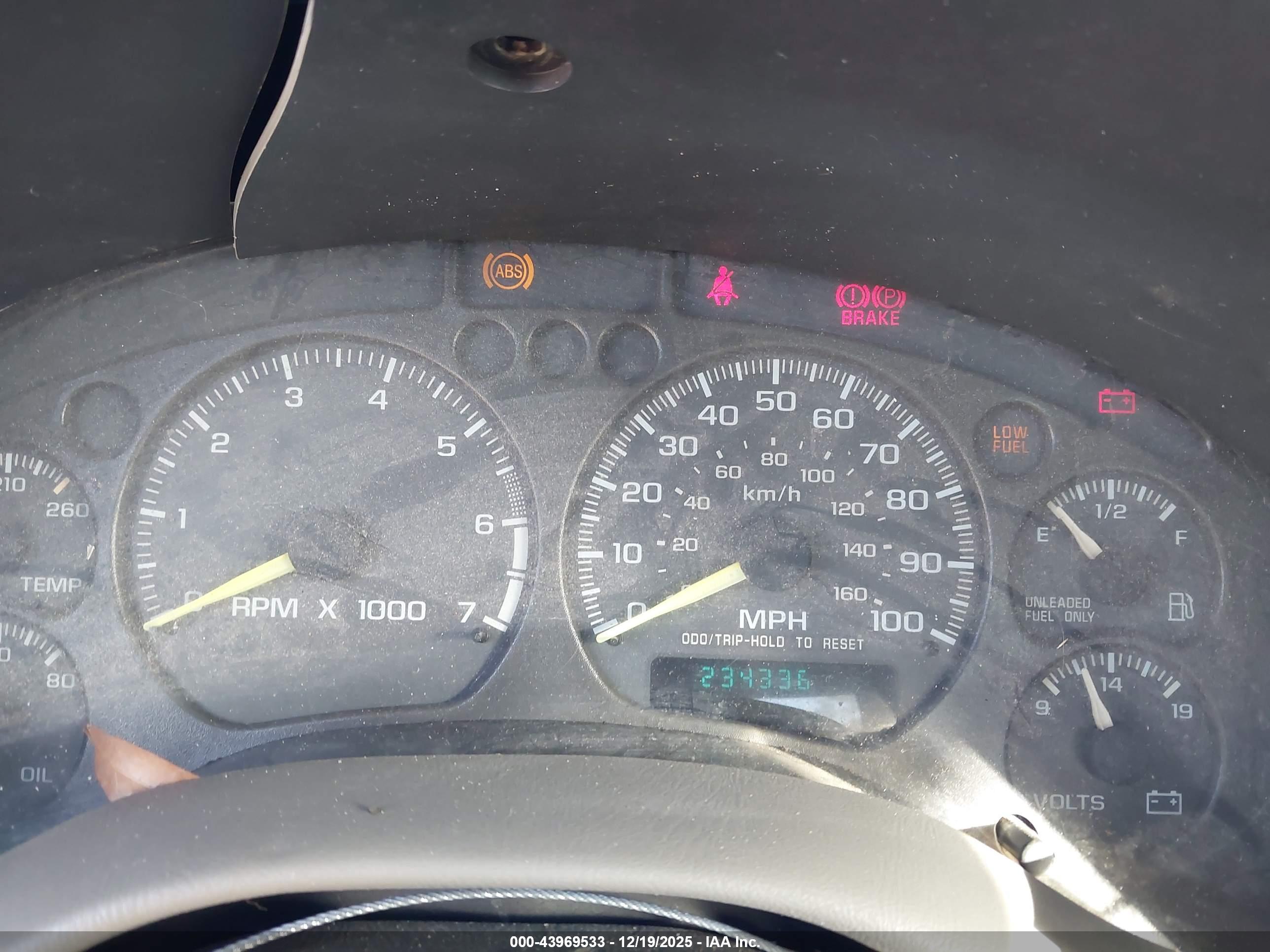 CHEVROLET S-10 image 7
