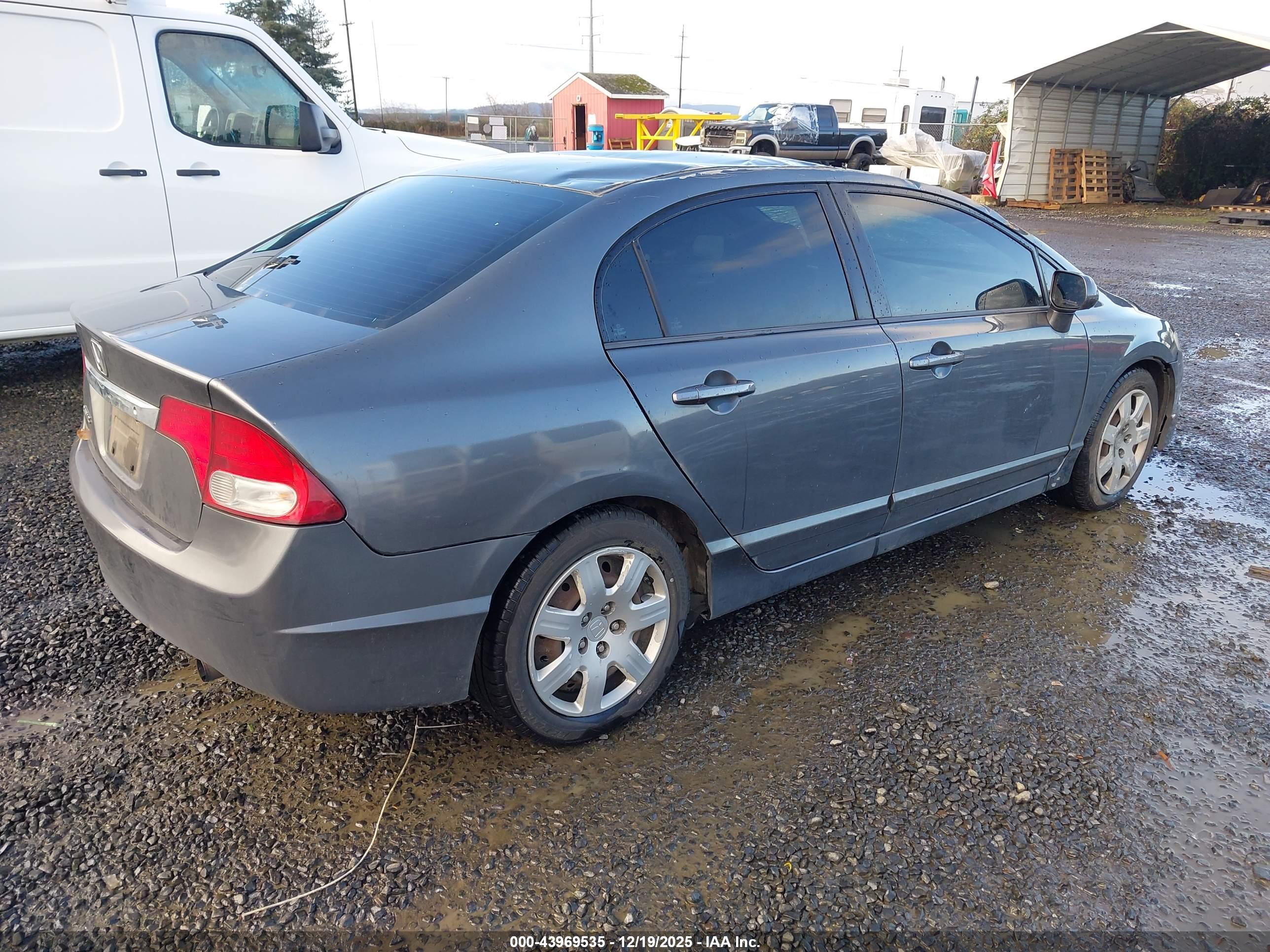 HONDA CIVIC image 4