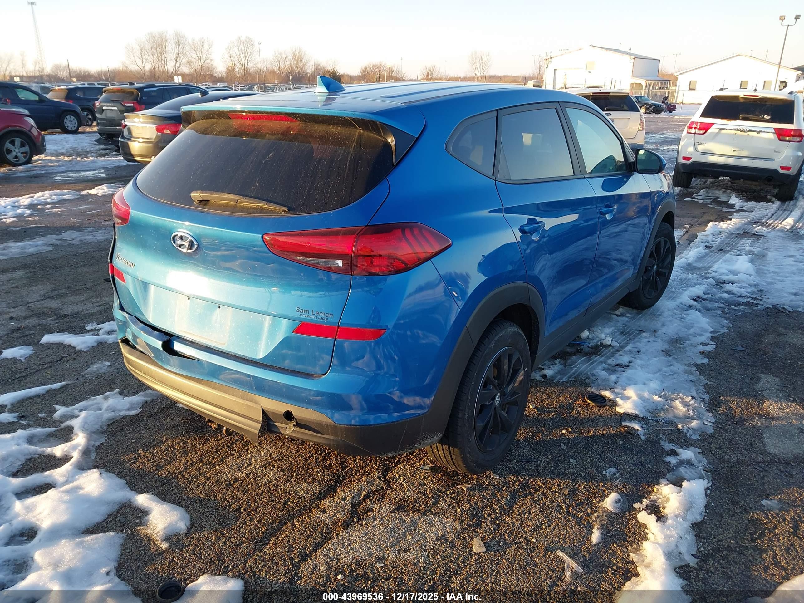 HYUNDAI TUCSON image 4