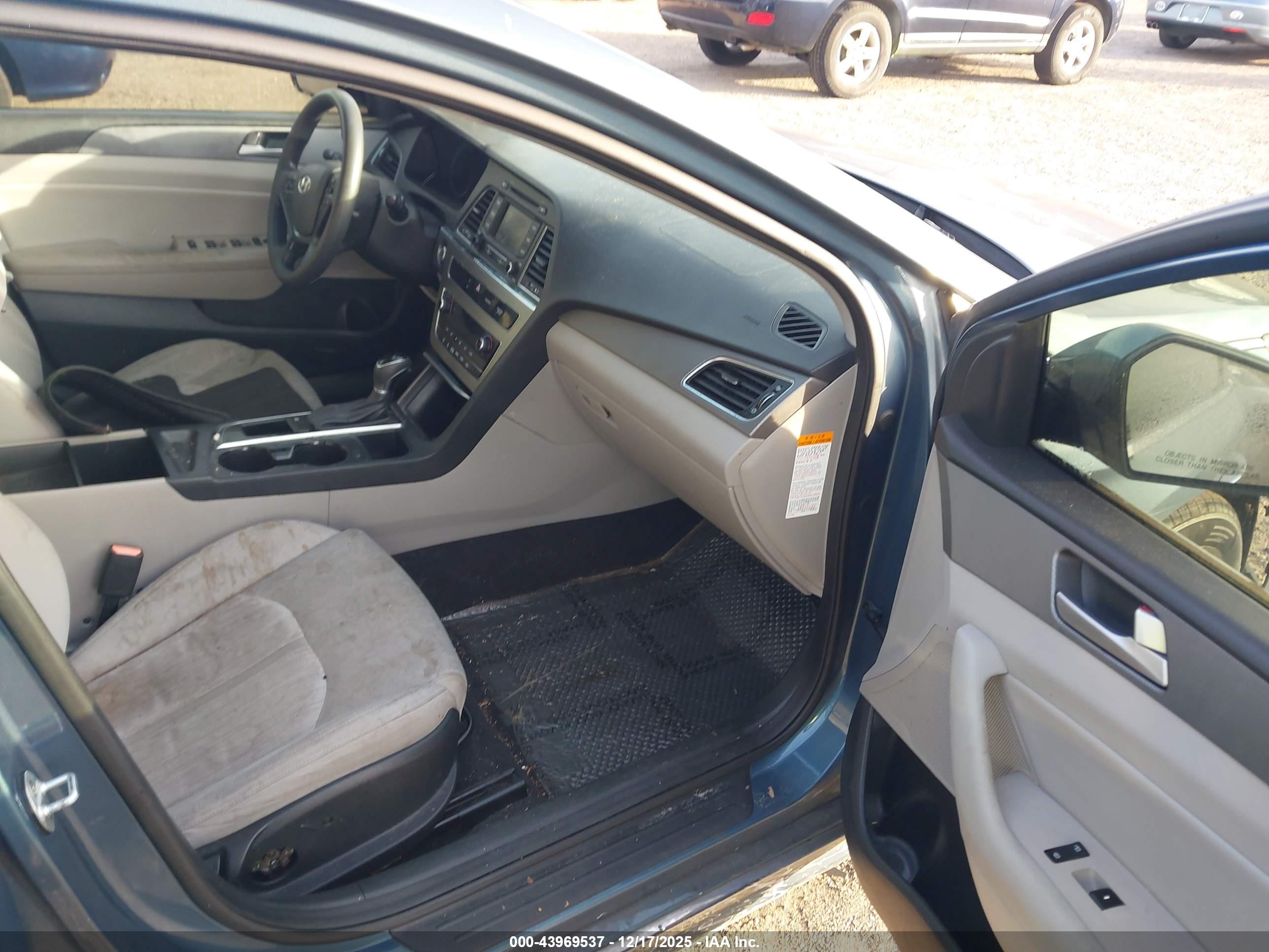 HYUNDAI SONATA image 5