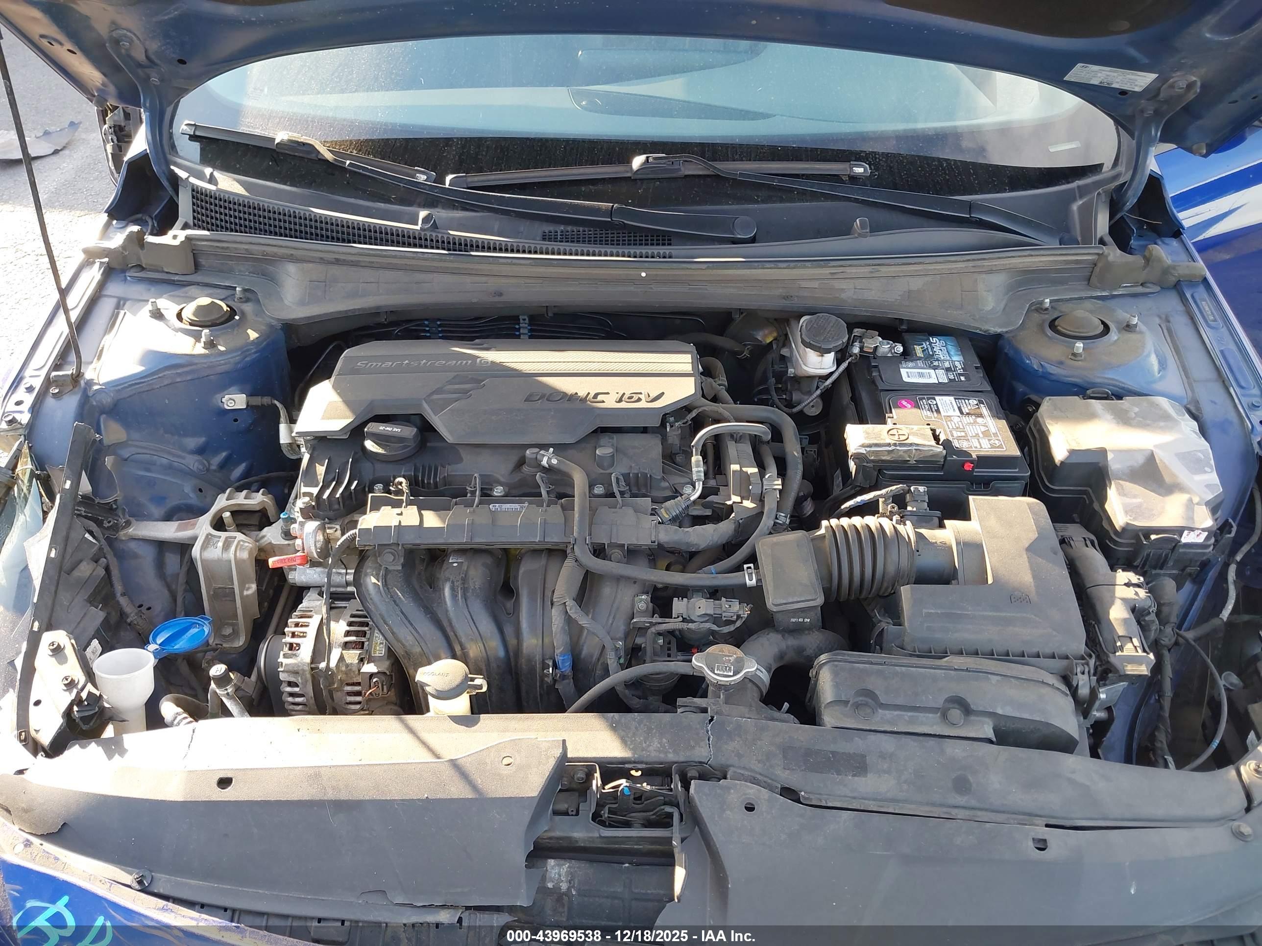 HYUNDAI ELANTRA image 10