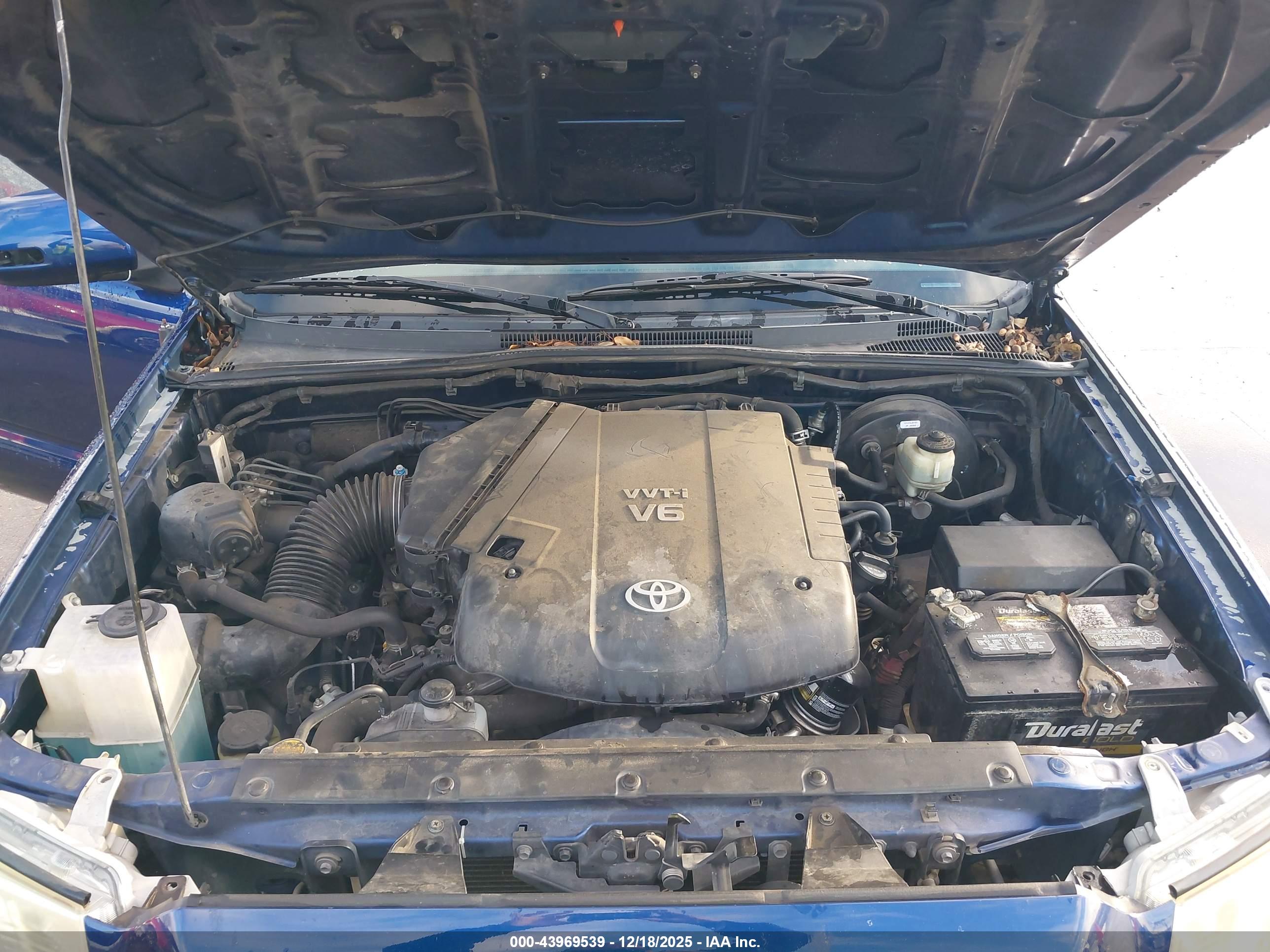 TOYOTA TACOMA image 10