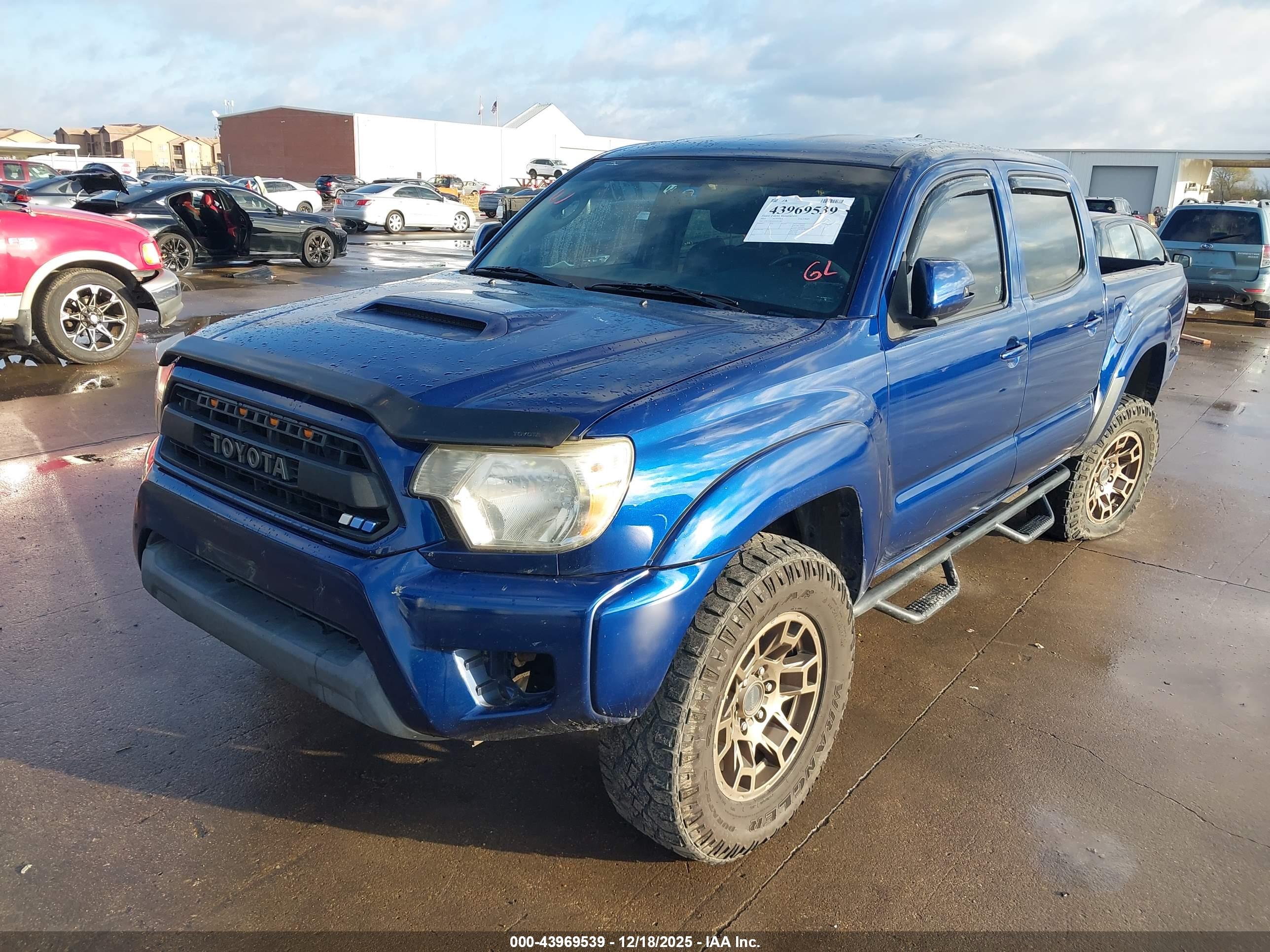TOYOTA TACOMA image 2