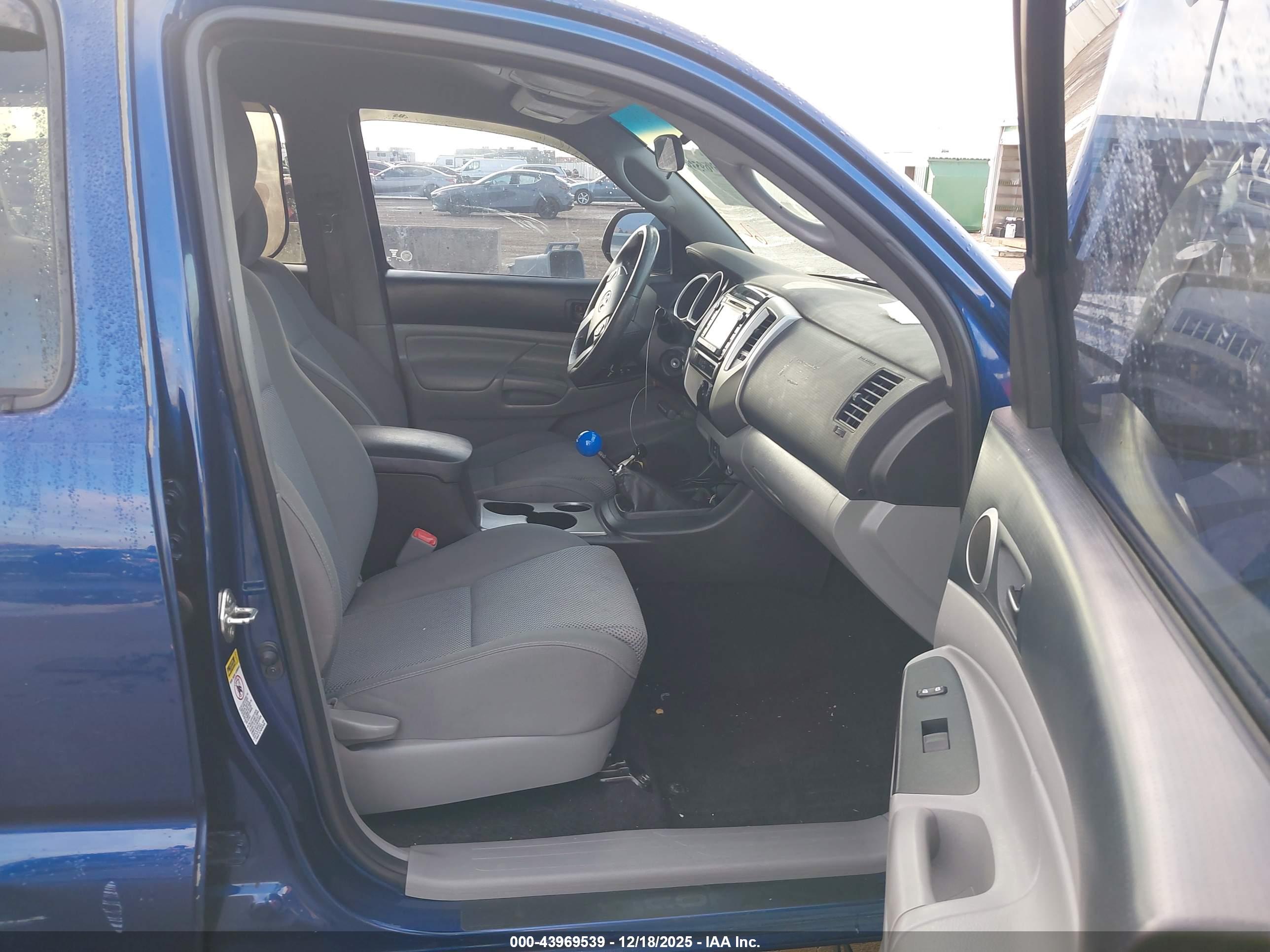 TOYOTA TACOMA image 5