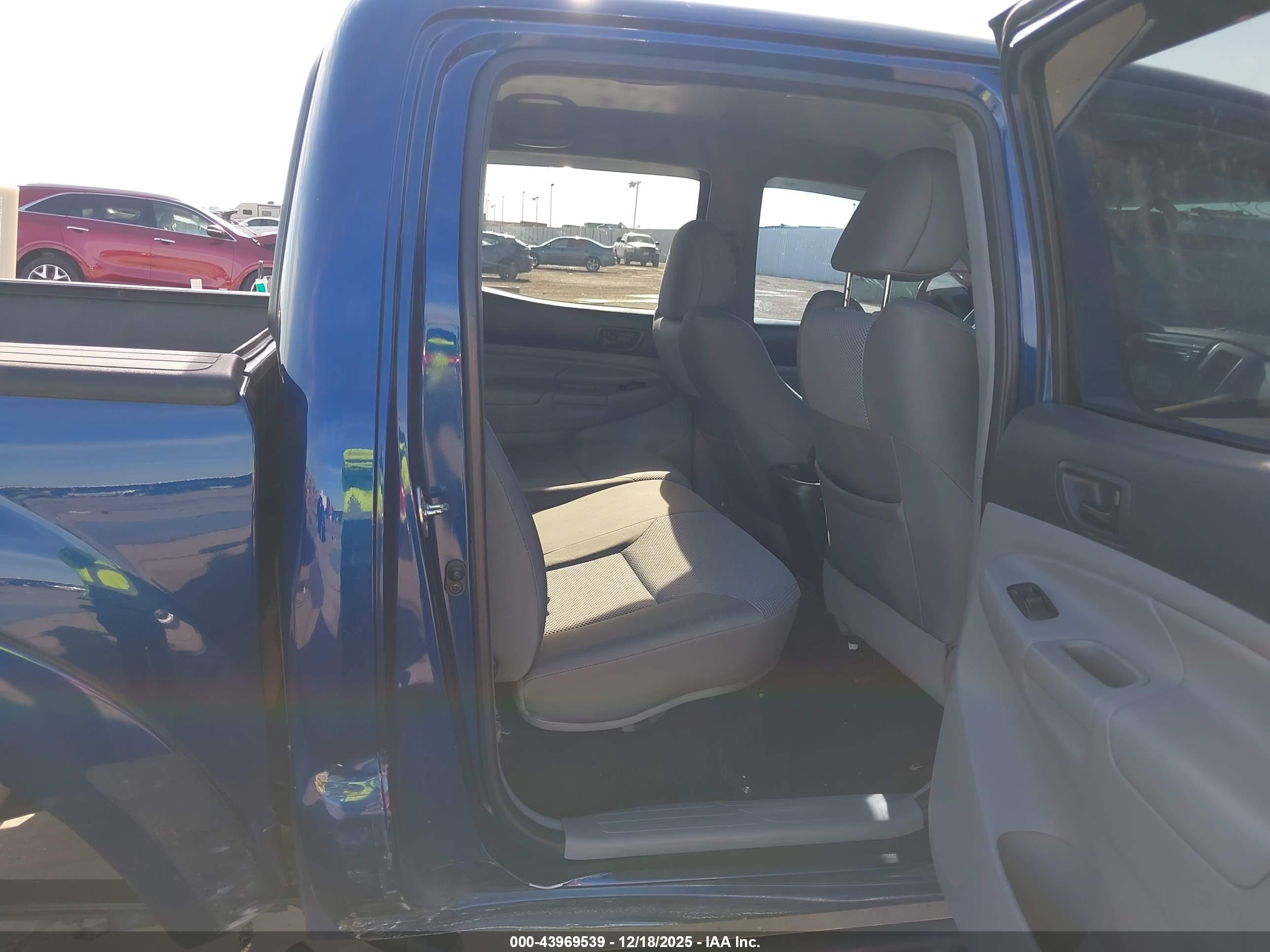 TOYOTA TACOMA image 8