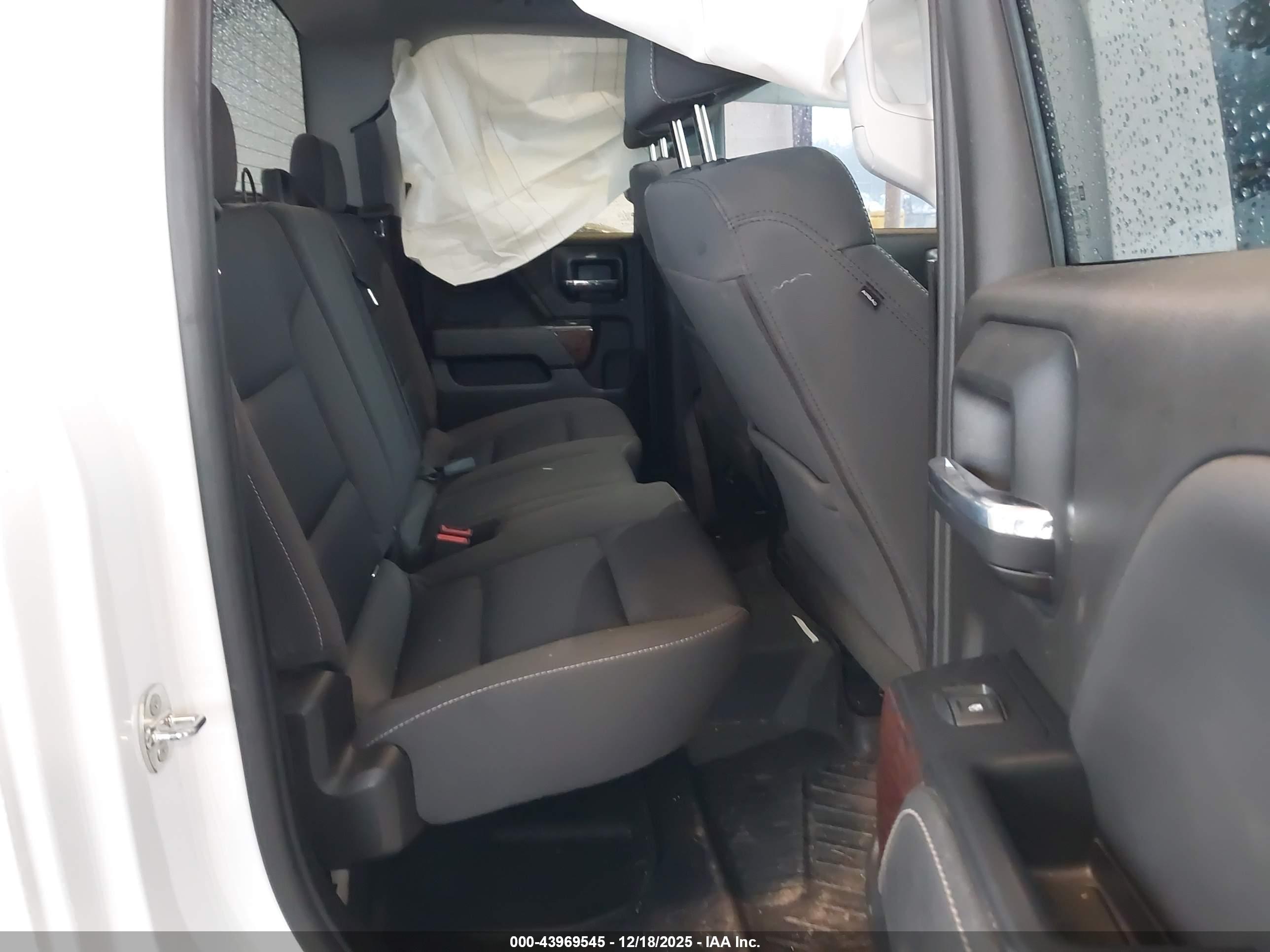 GMC SIERRA image 8