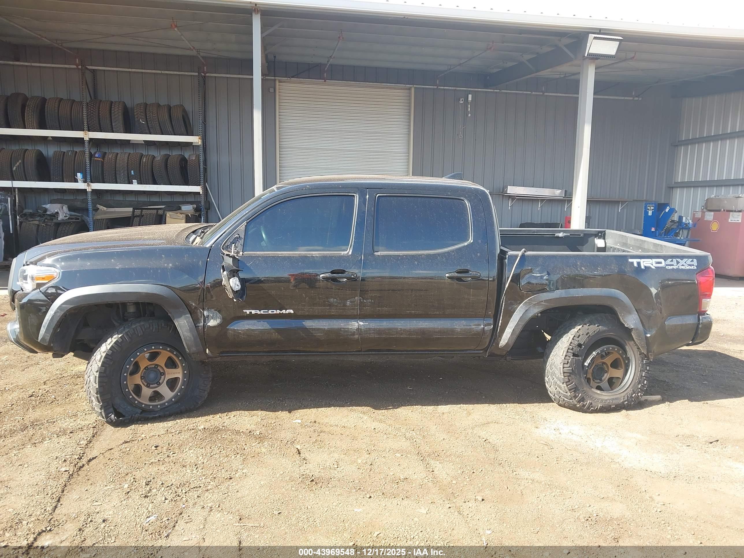 TOYOTA TACOMA image 6