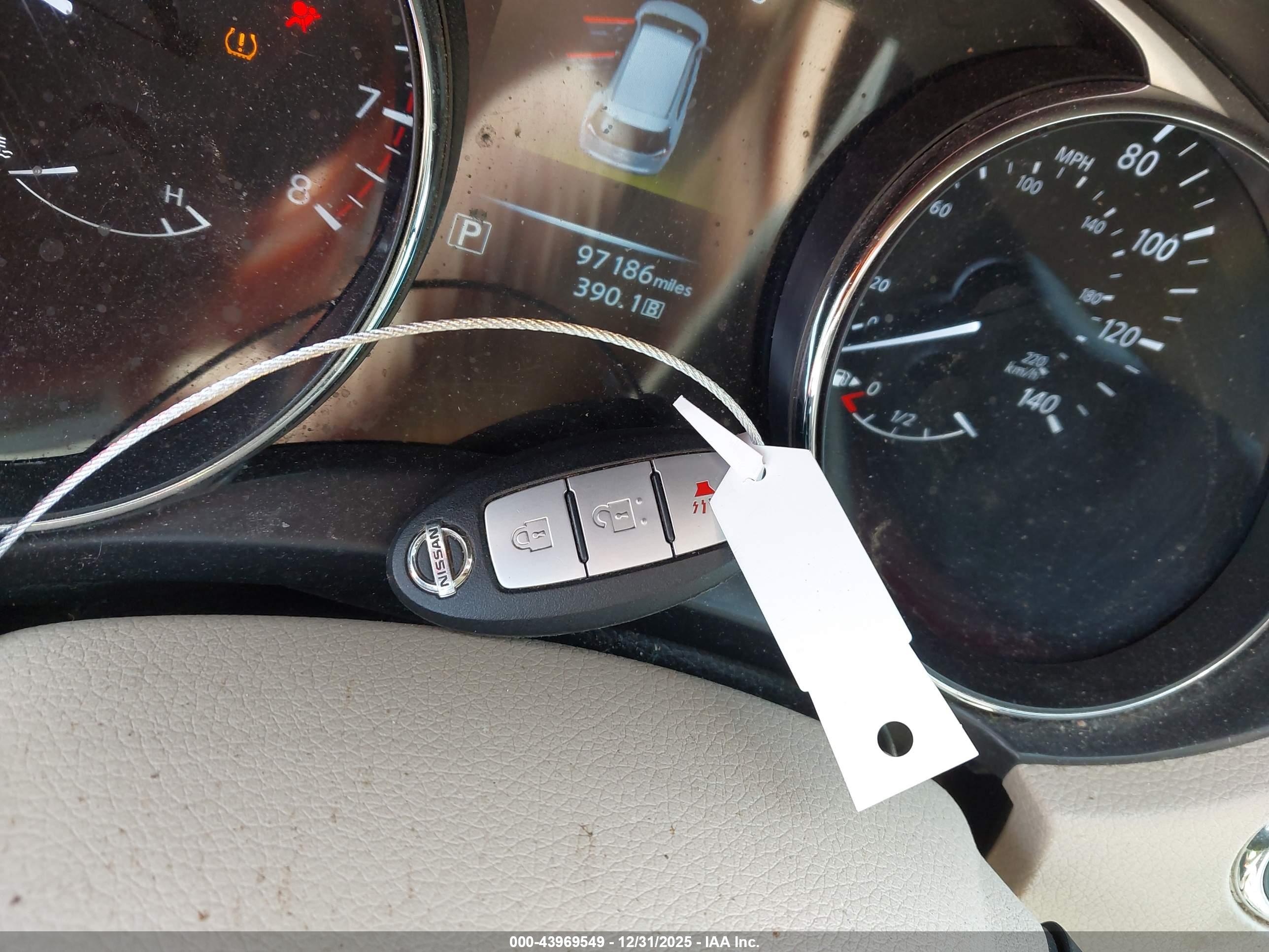 NISSAN ROGUE image 11