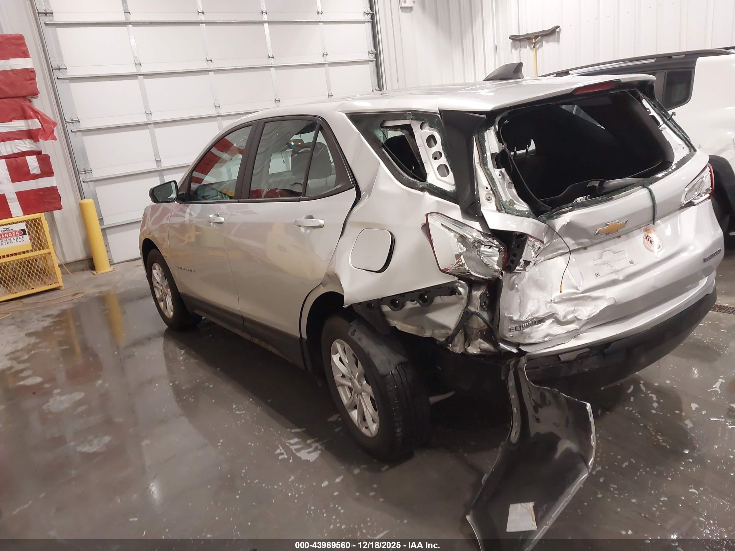 CHEVROLET EQUINOX image 3
