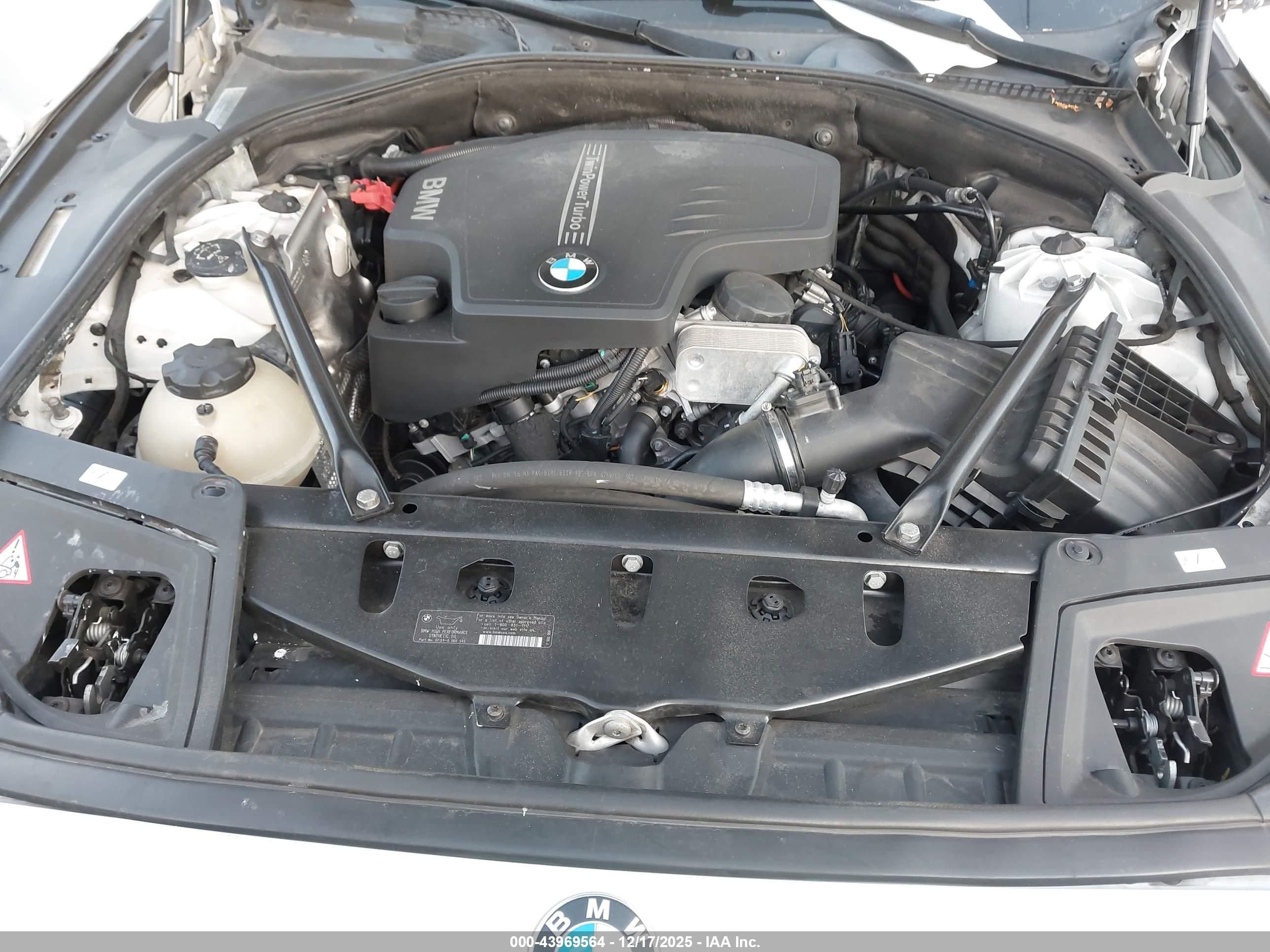 BMW 528I image 10