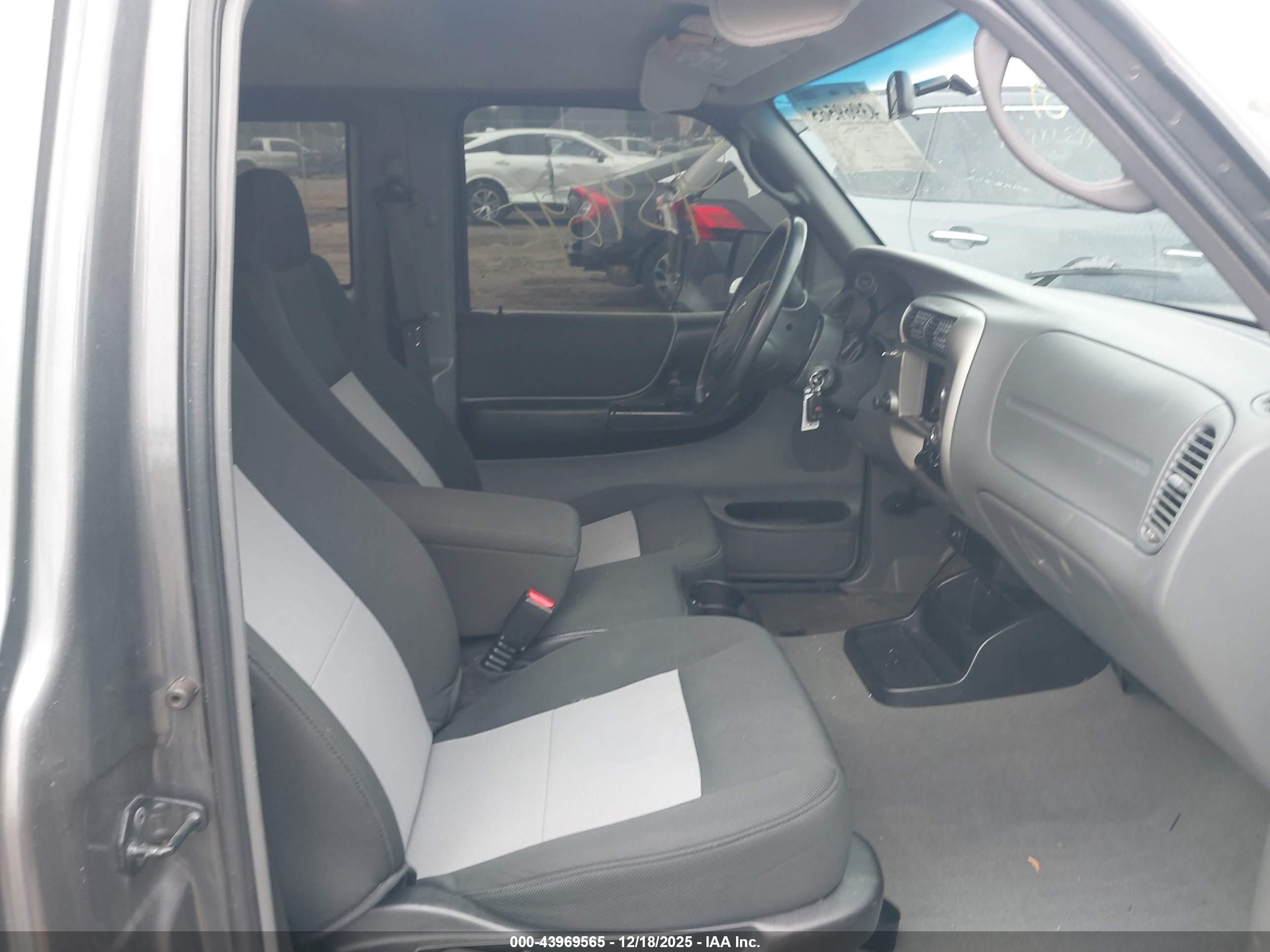 FORD RANGER image 5