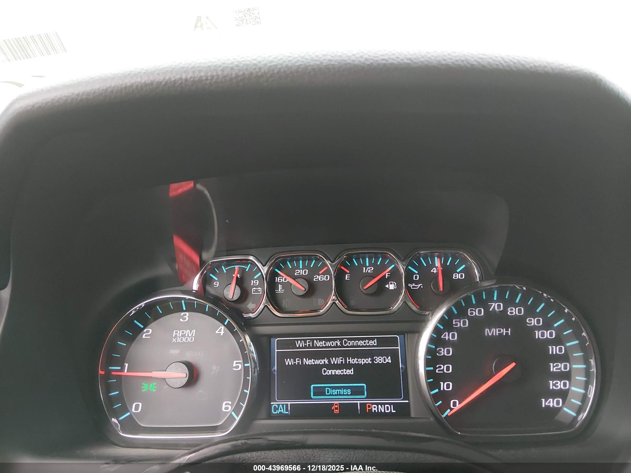 CHEVROLET SUBURBAN image 7