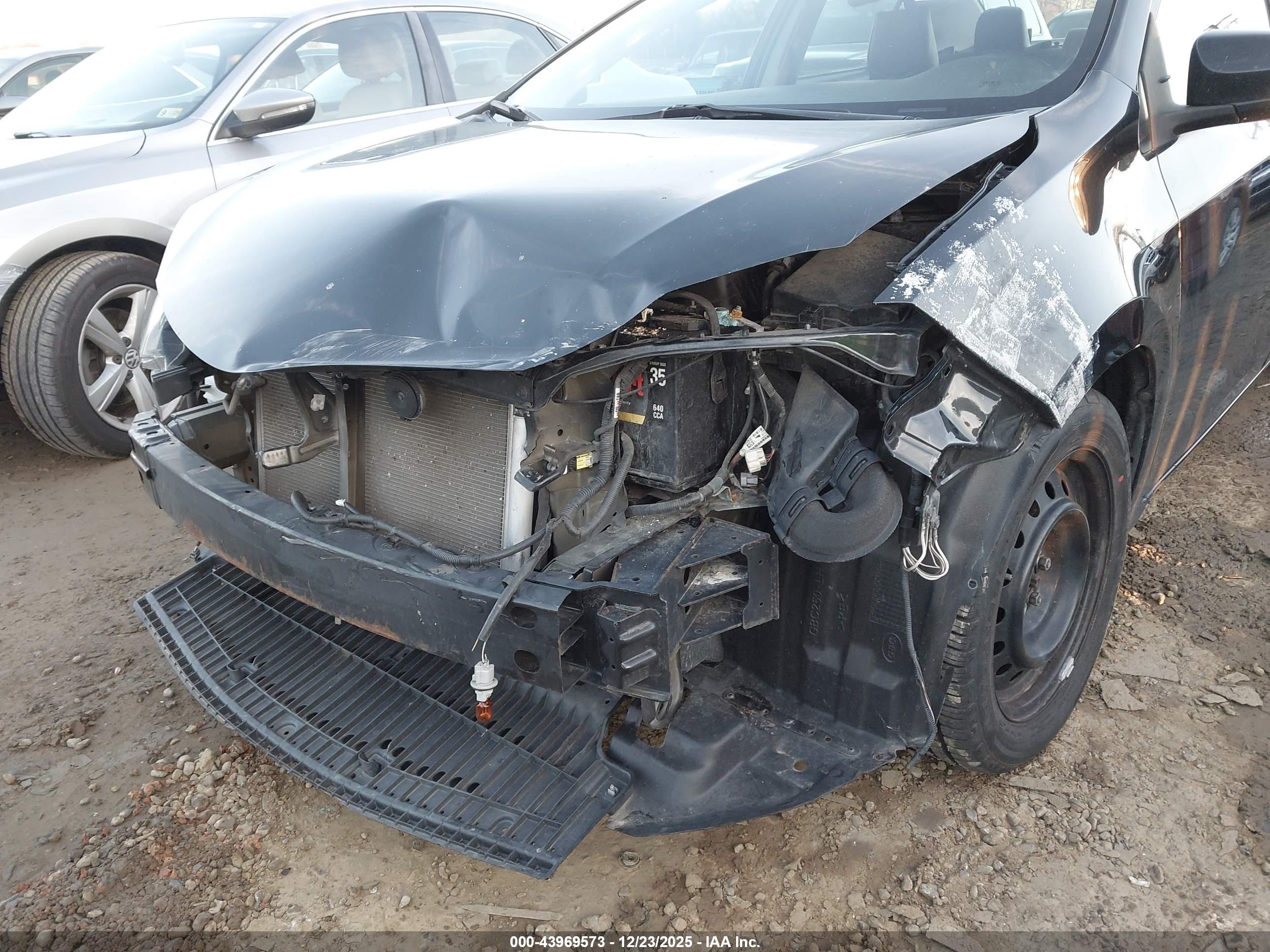 TOYOTA COROLLA image 6