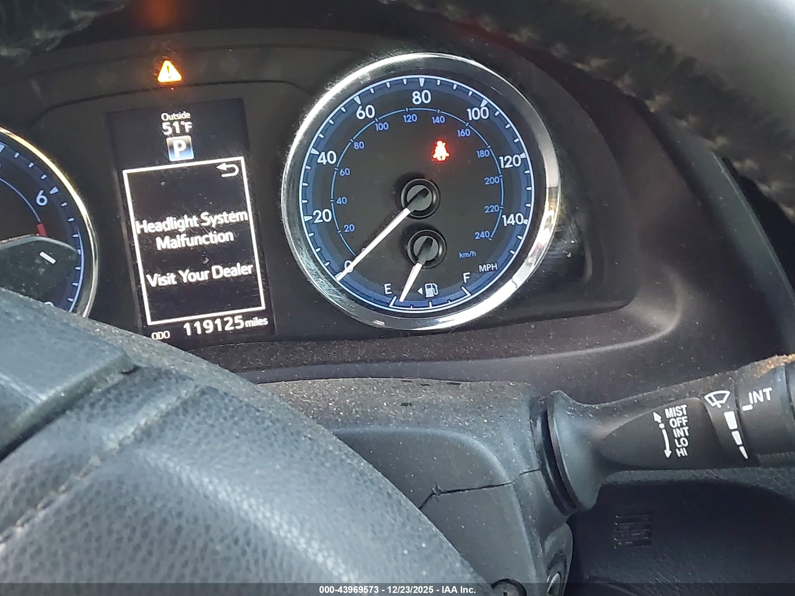 TOYOTA COROLLA image 7
