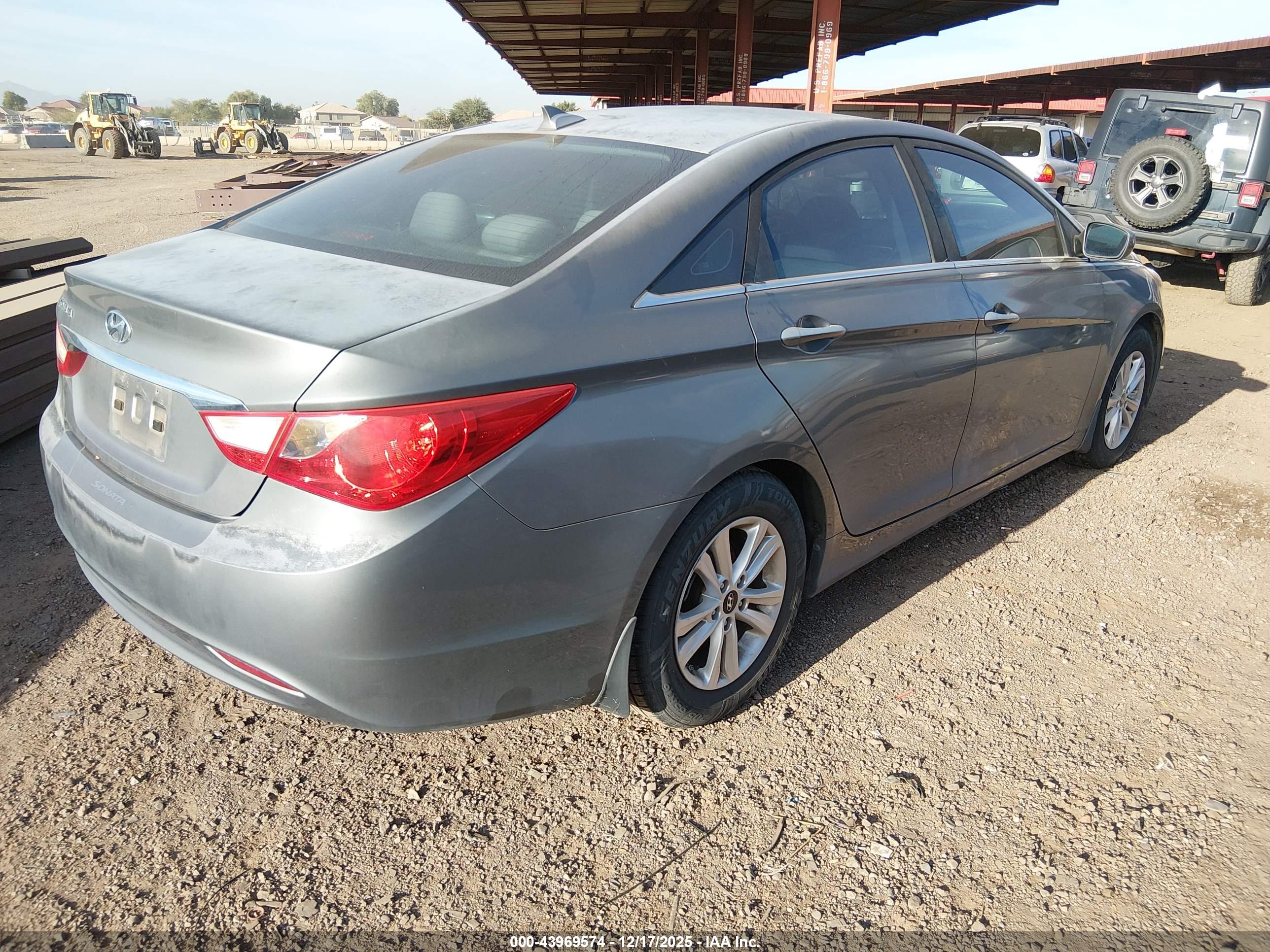 HYUNDAI SONATA image 4