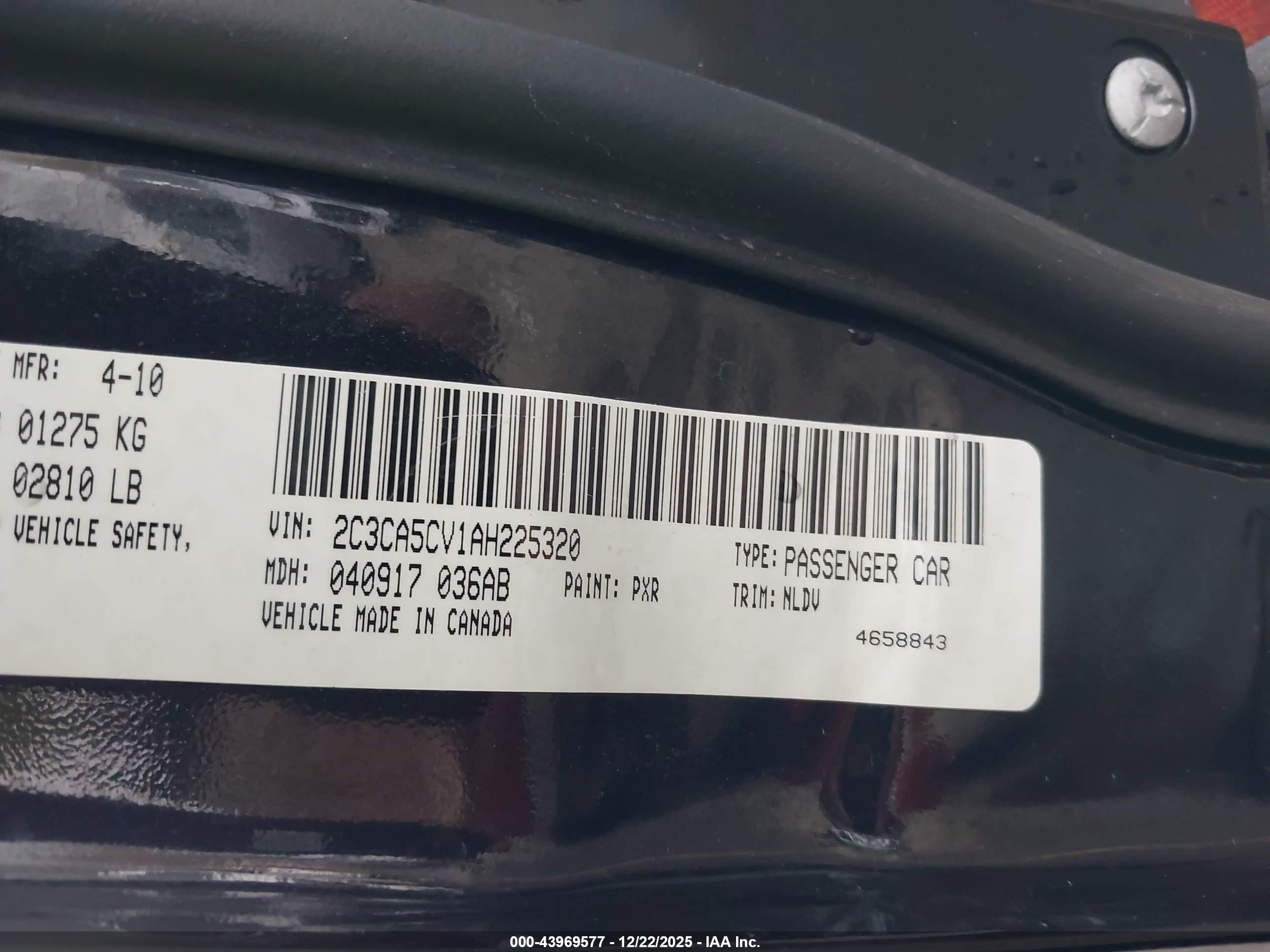 CHRYSLER 300 image 9