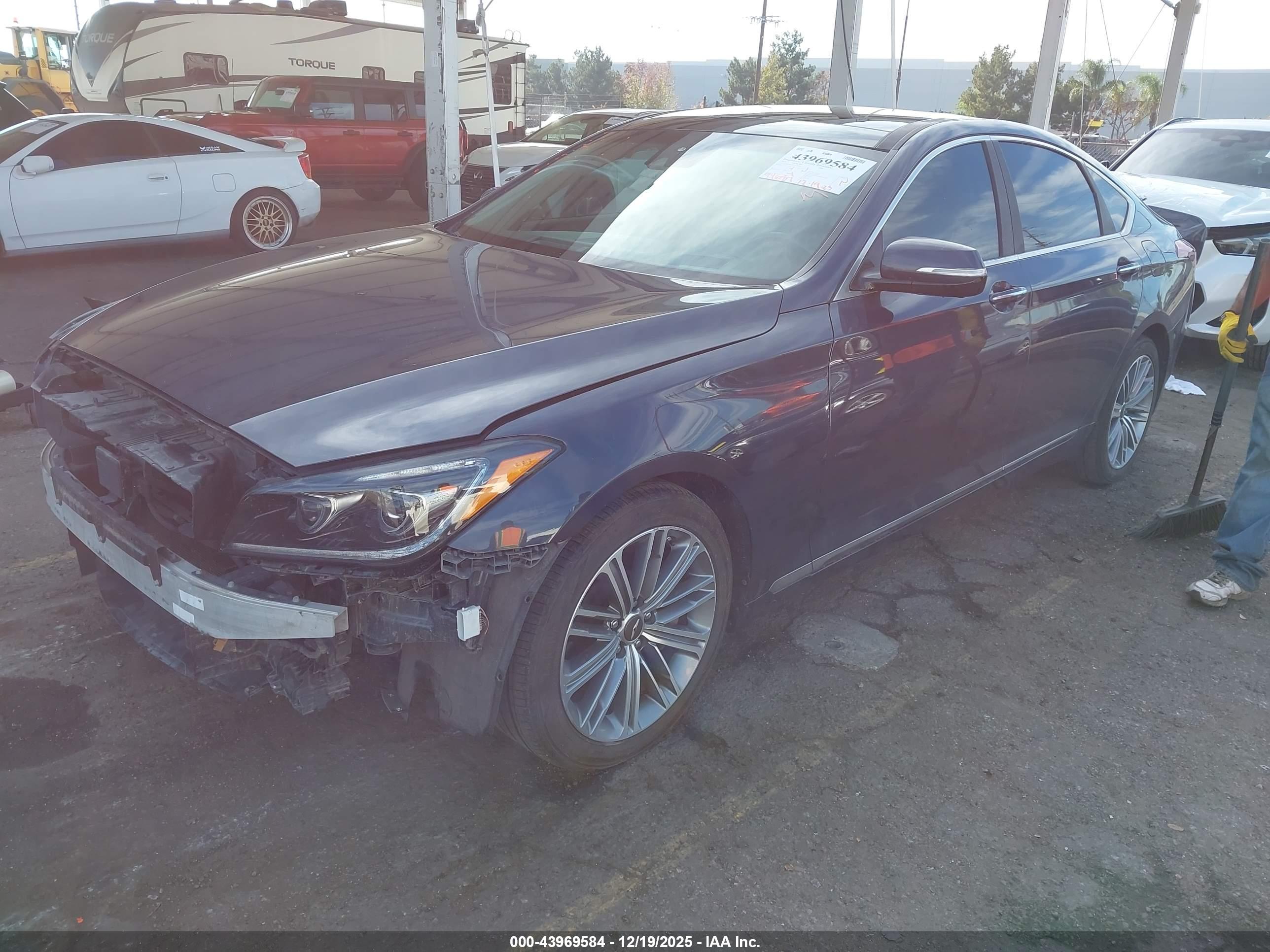 GENESIS G80 image 2
