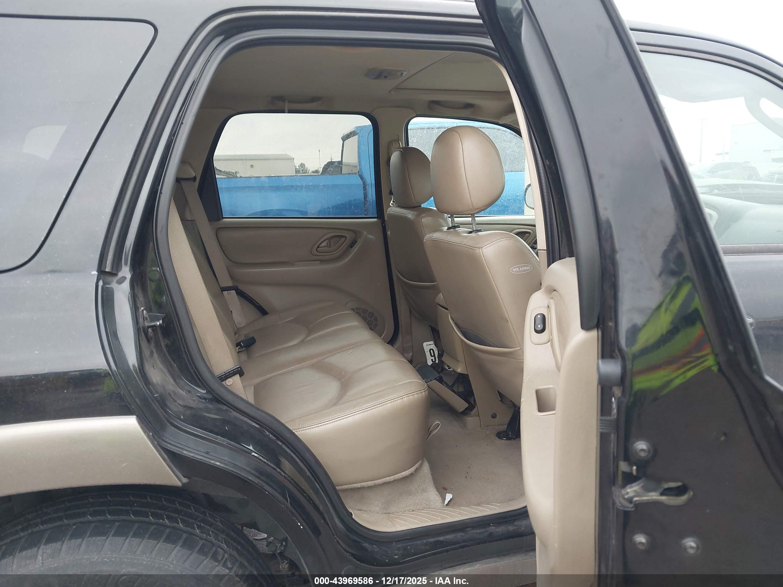 MAZDA TRIBUTE image 8