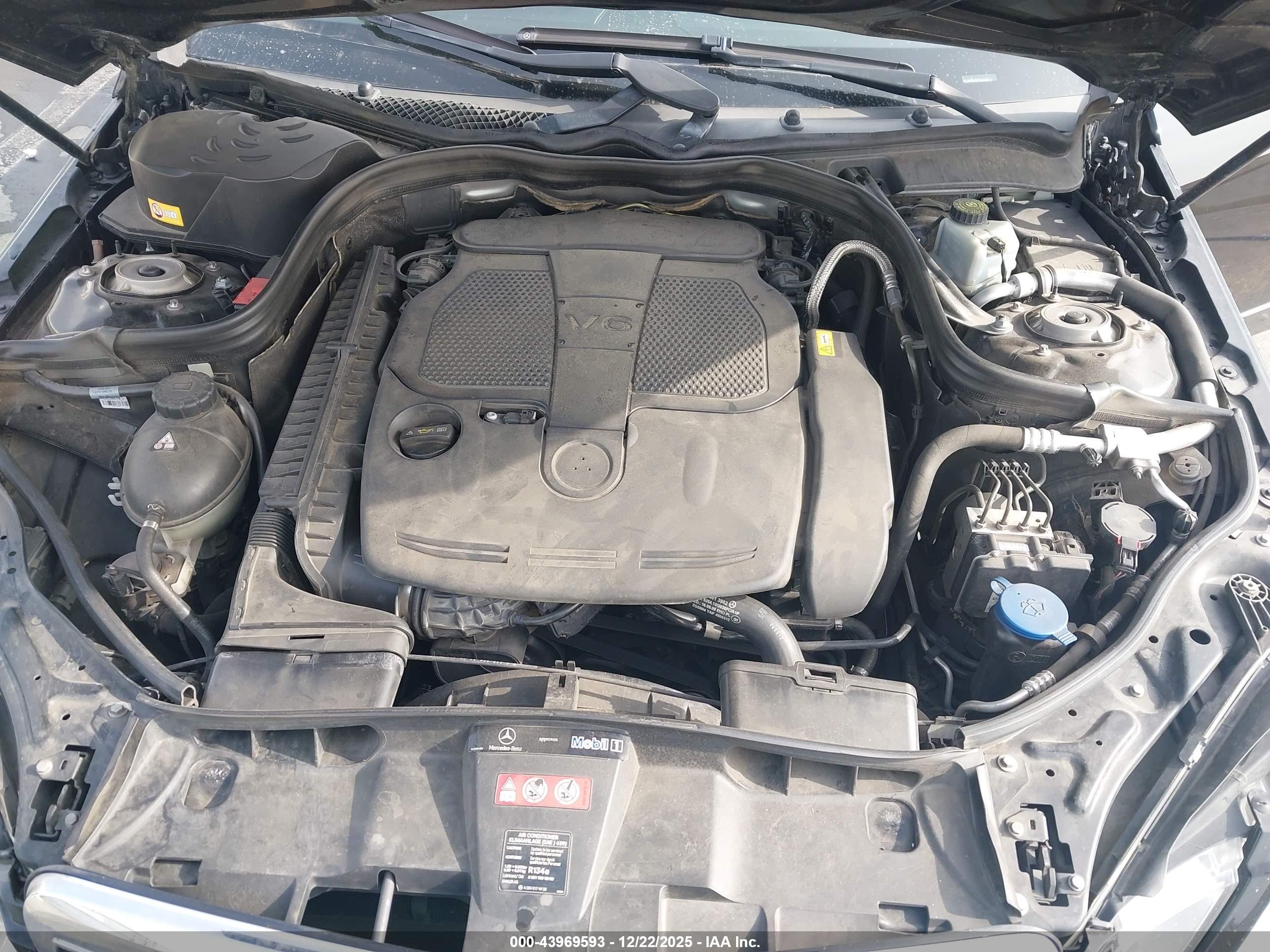 MERCEDES-BENZ E image 10