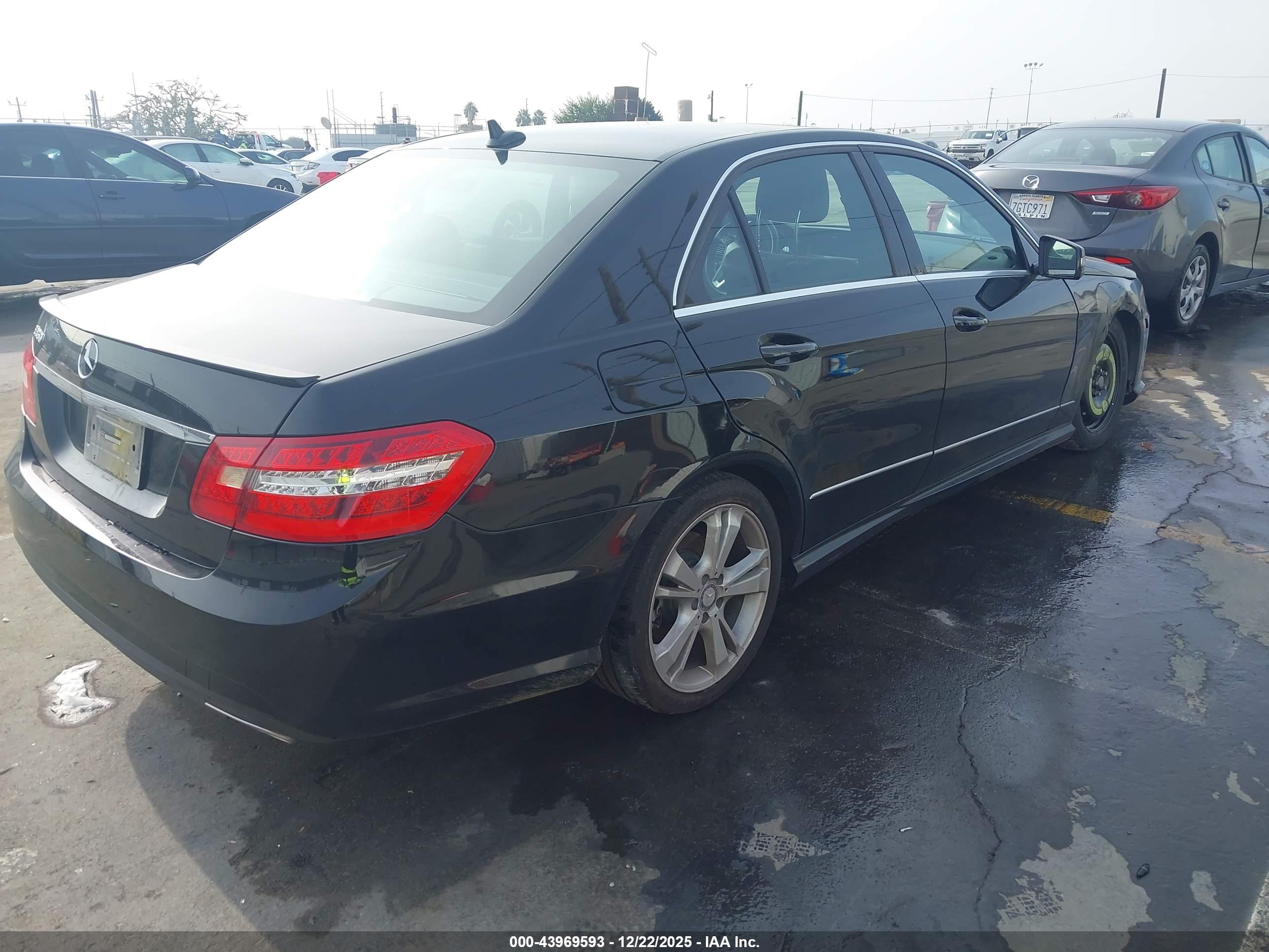 MERCEDES-BENZ E image 4