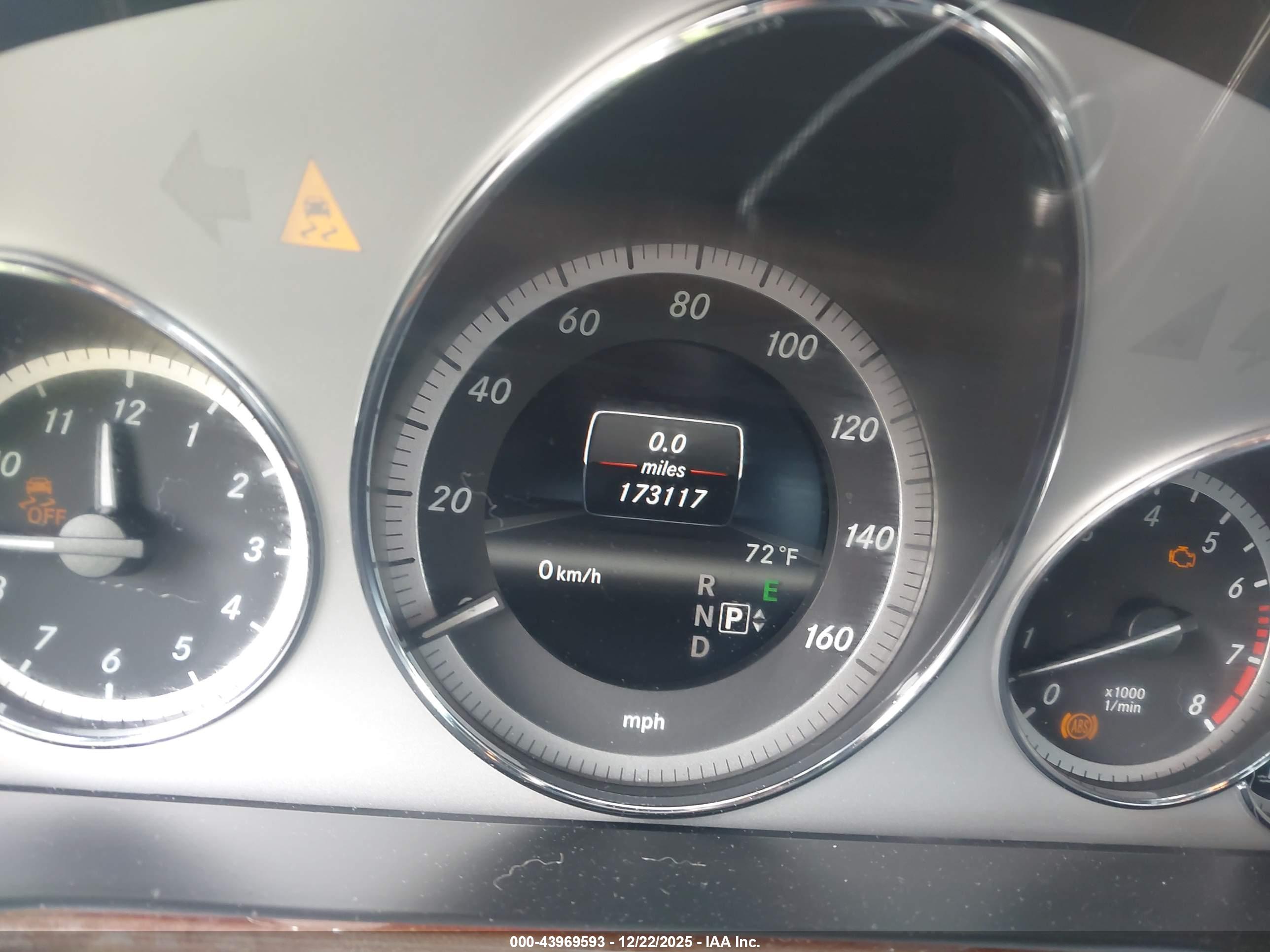 MERCEDES-BENZ E image 7