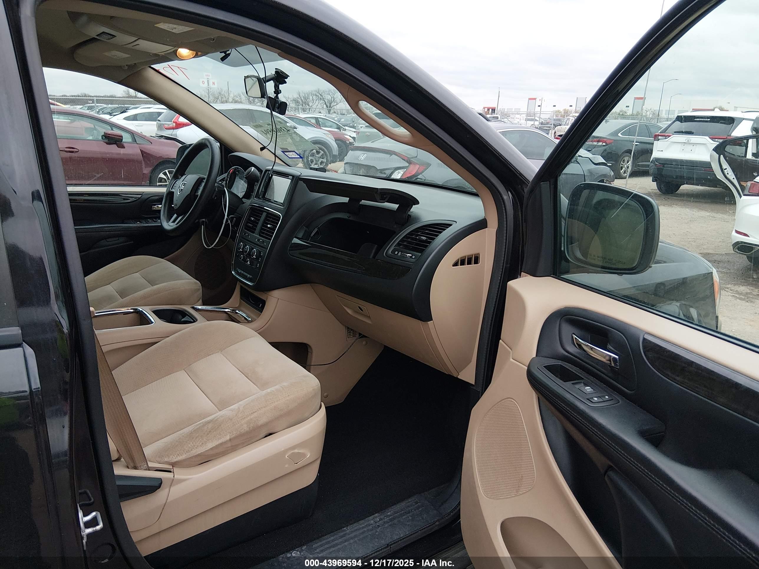 DODGE GRAND image 5