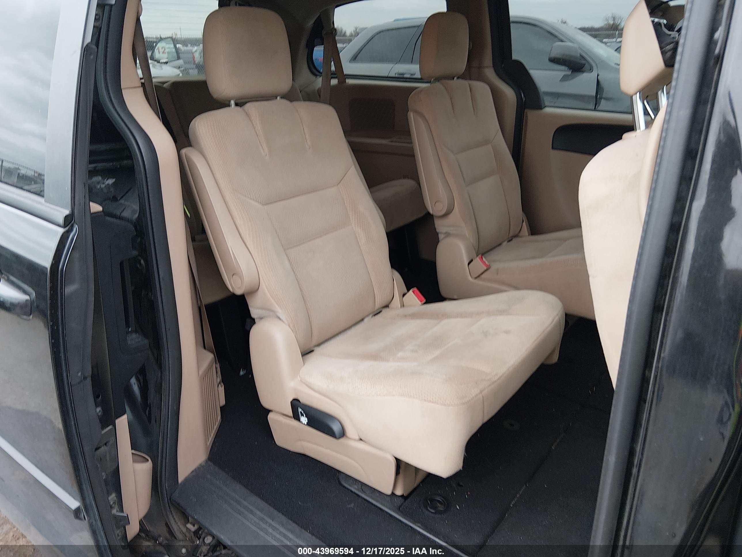 DODGE GRAND image 8
