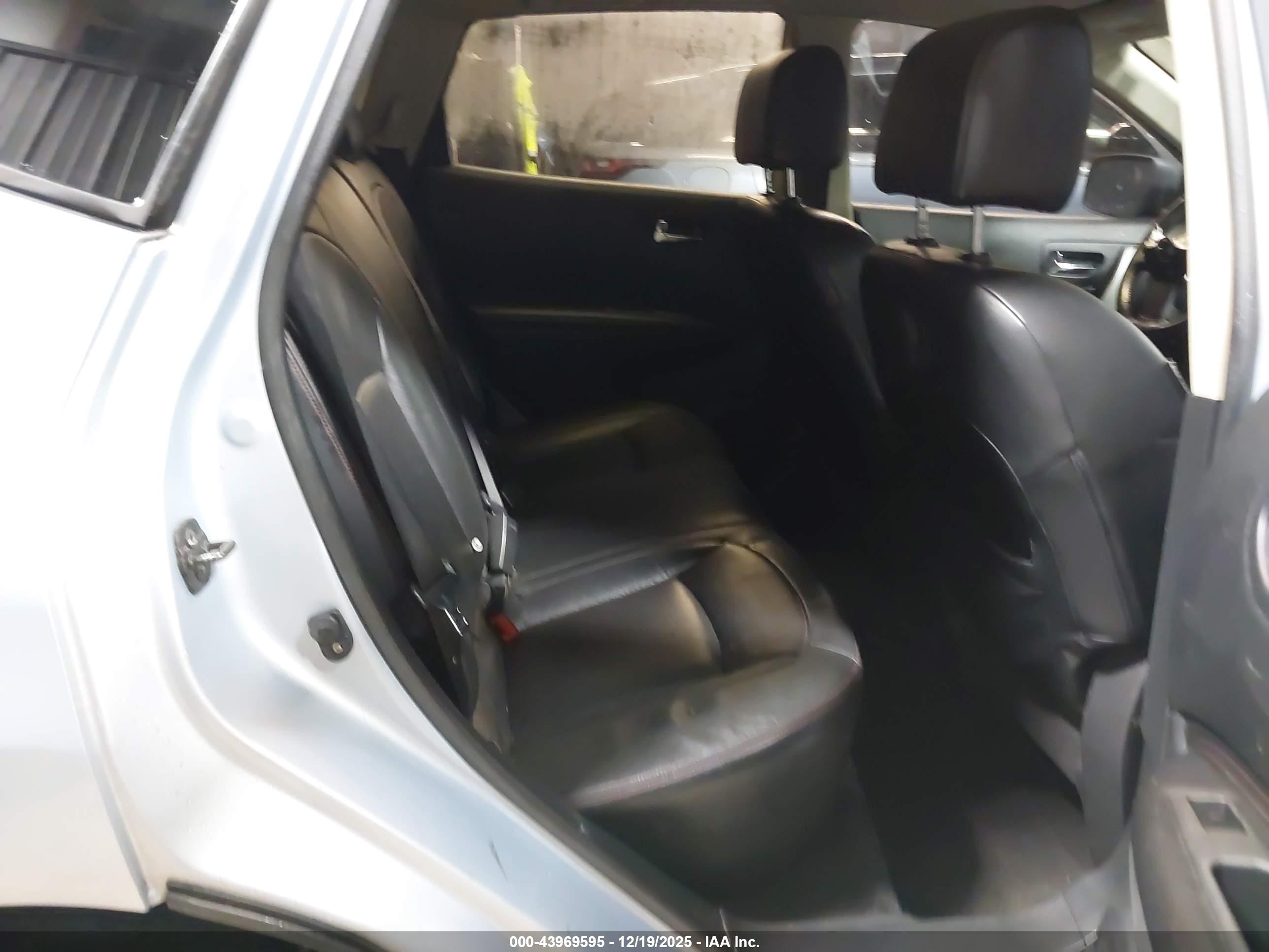 NISSAN ROGUE image 8