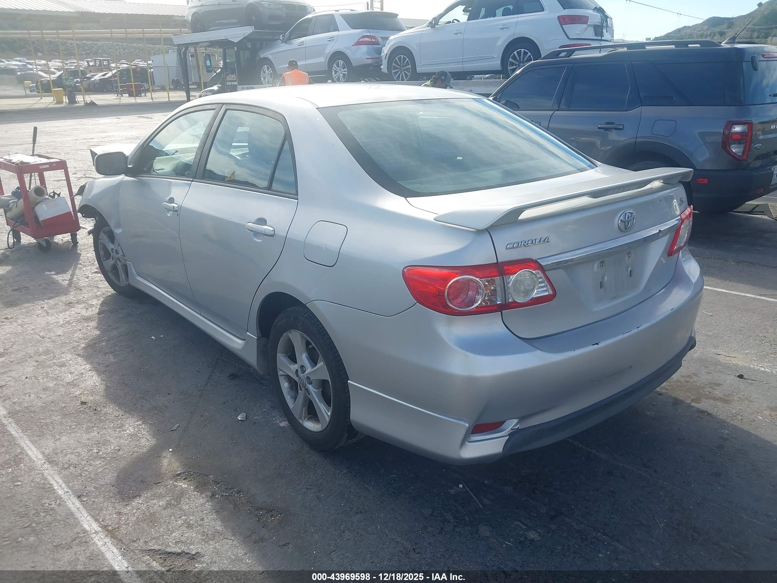 TOYOTA COROLLA image 3