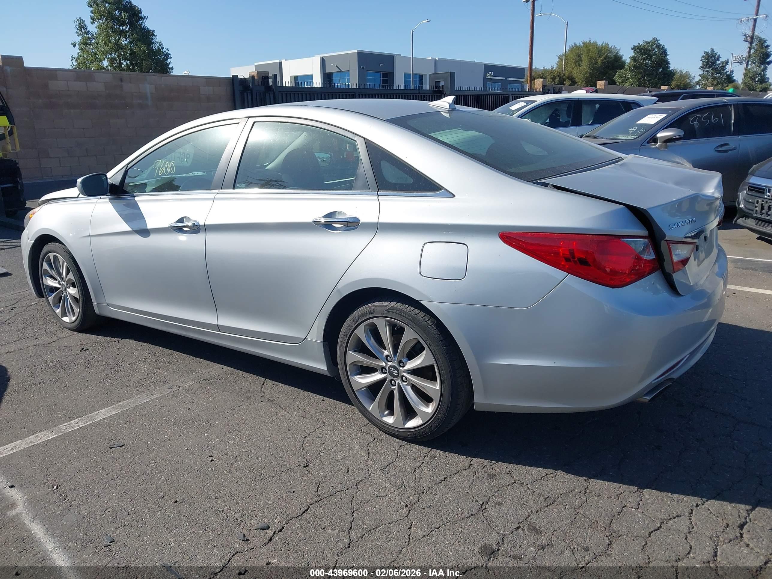 HYUNDAI SONATA image 3