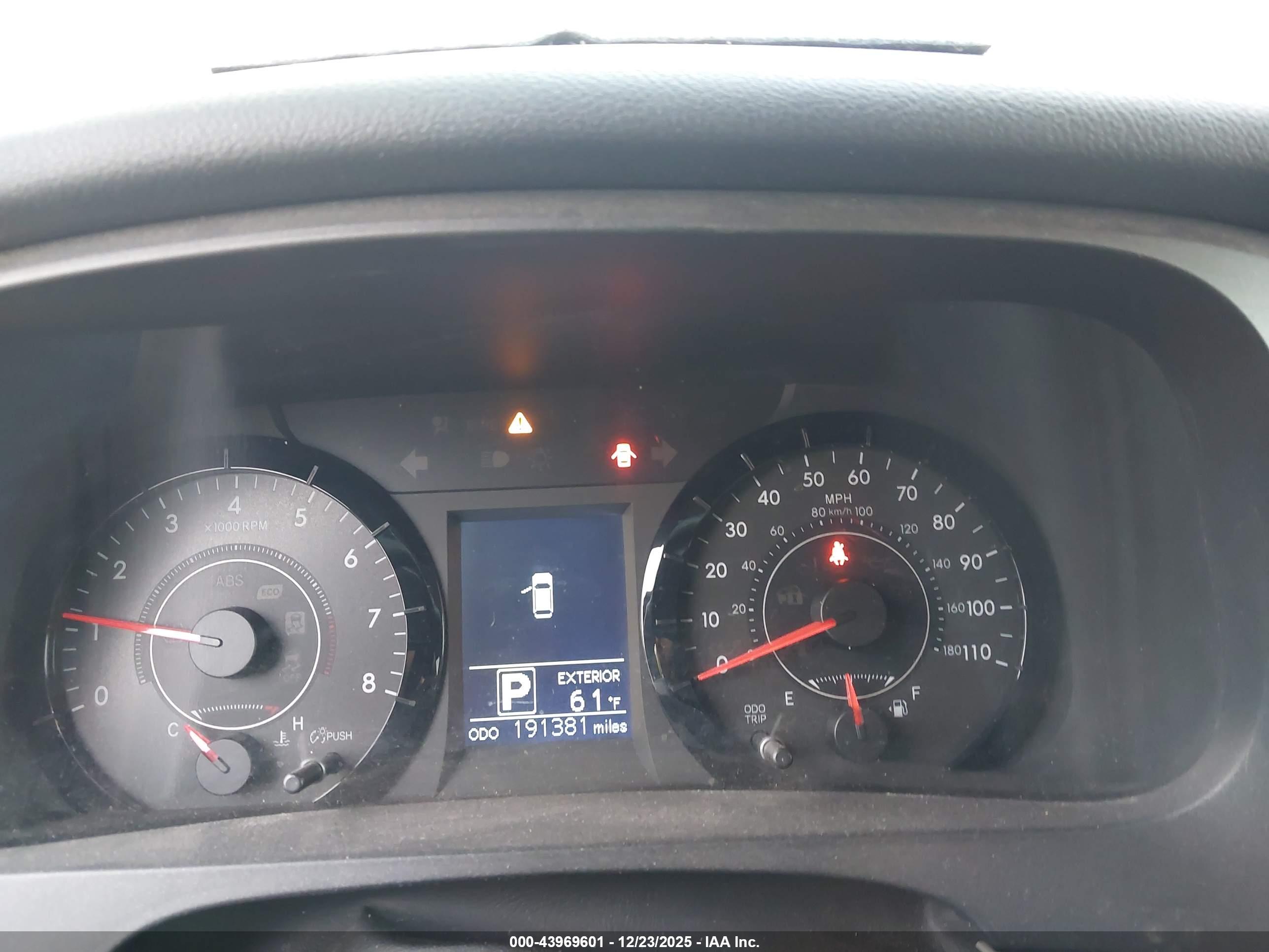 TOYOTA SIENNA image 7