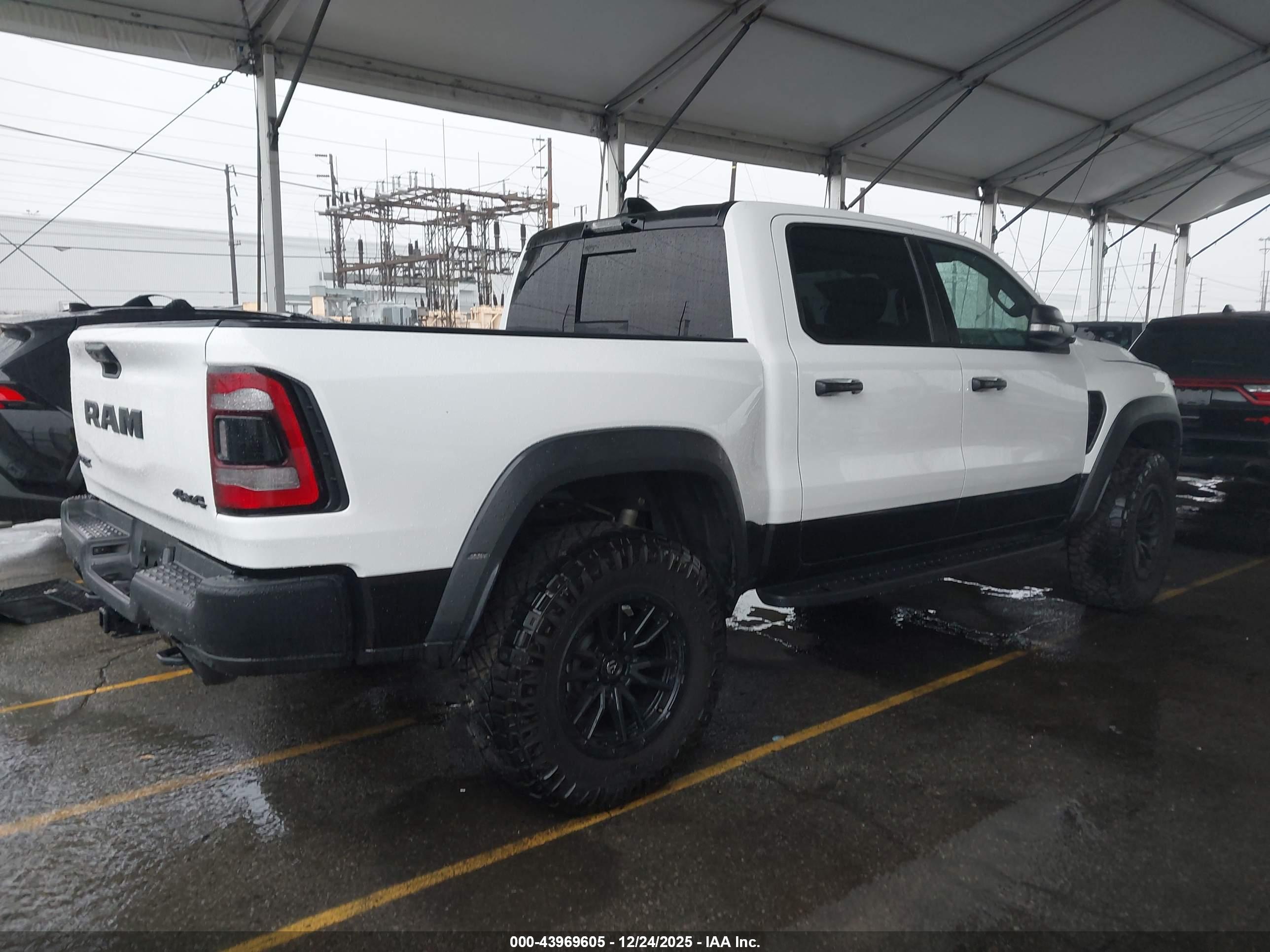 RAM 1500 image 4