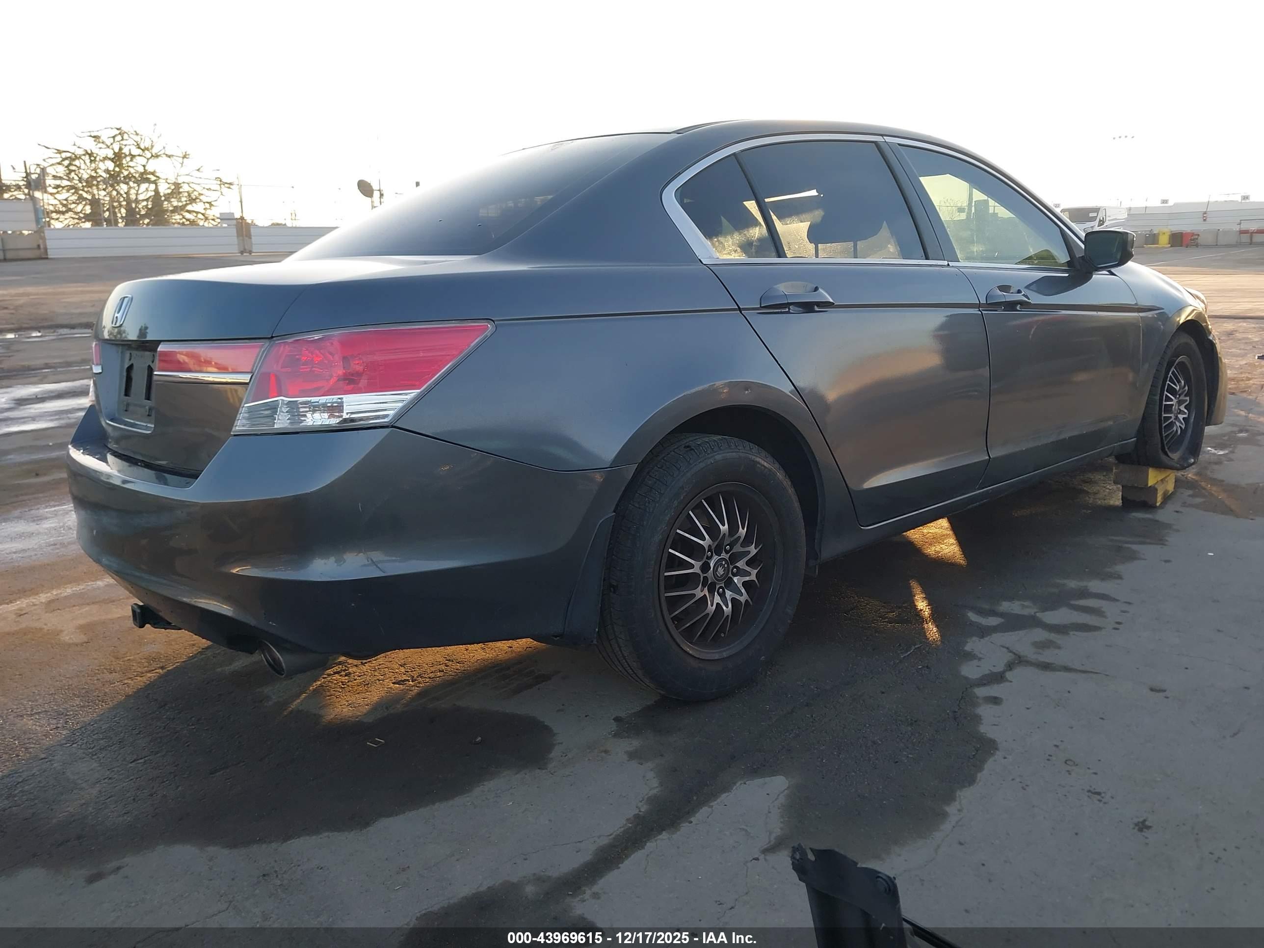 HONDA ACCORD image 4