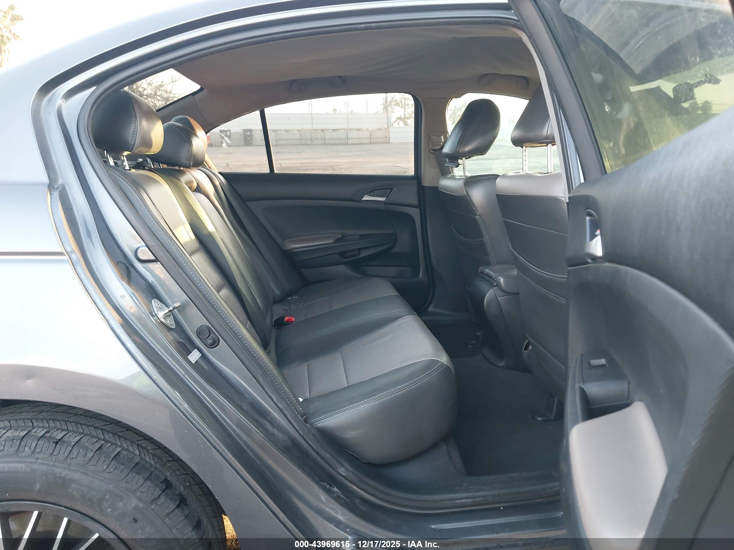 HONDA ACCORD image 8