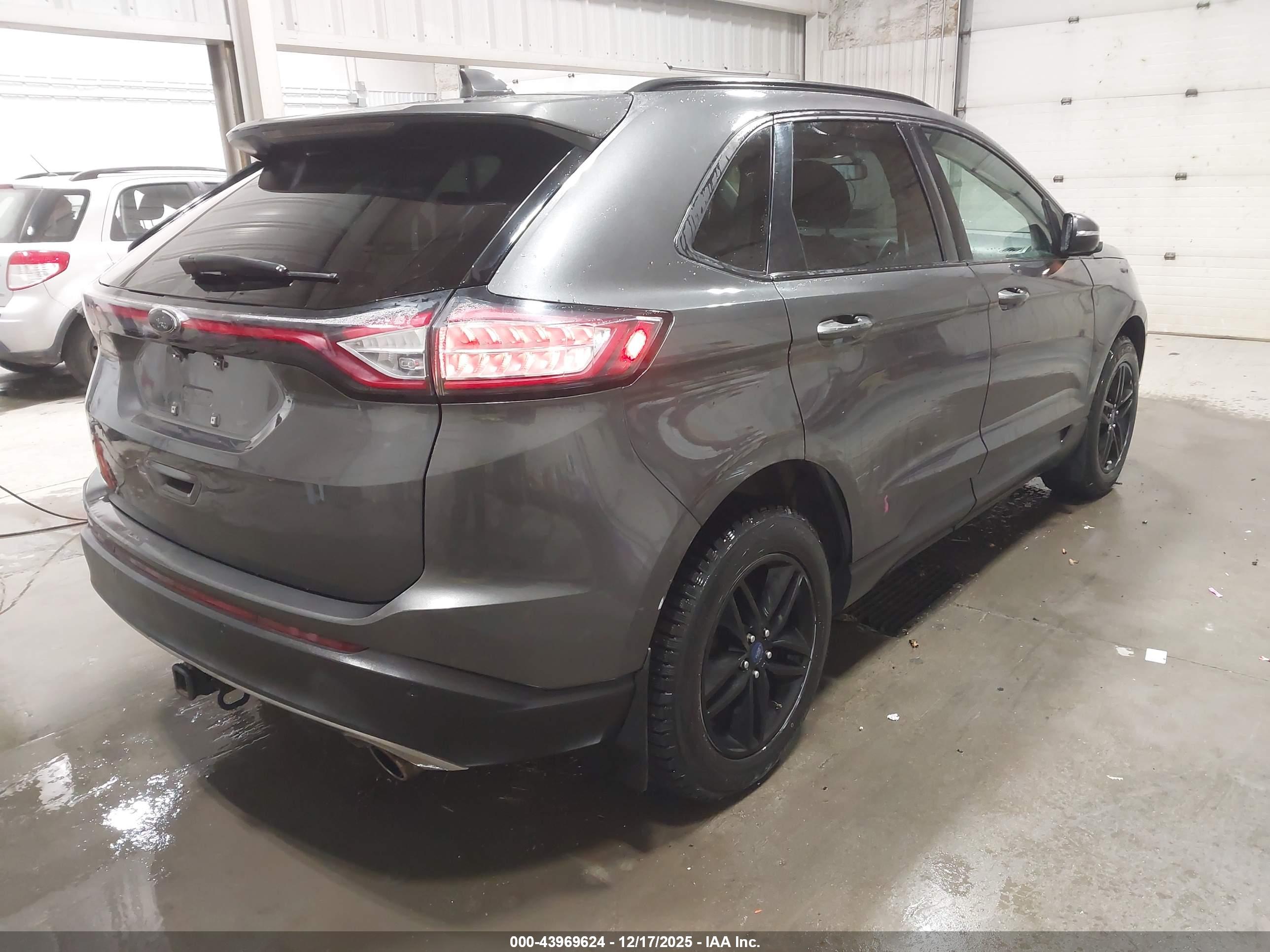 FORD EDGE image 4