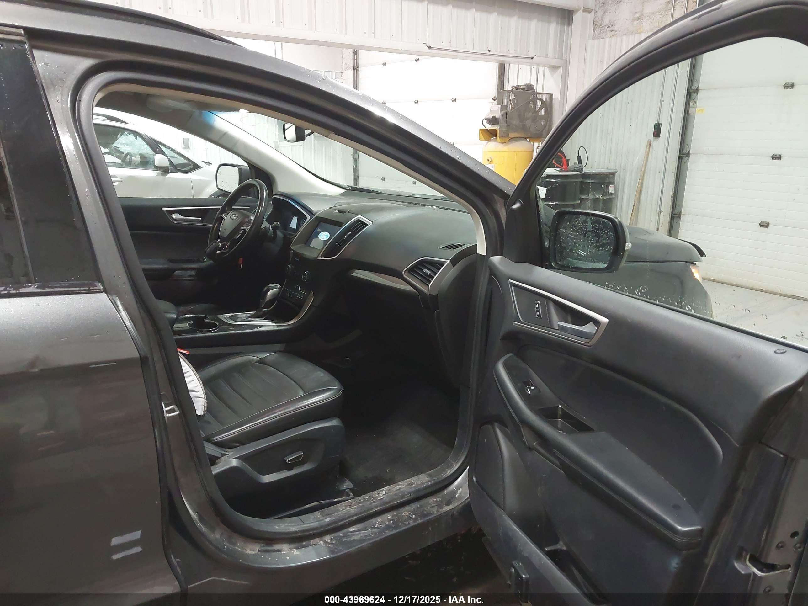 FORD EDGE image 5