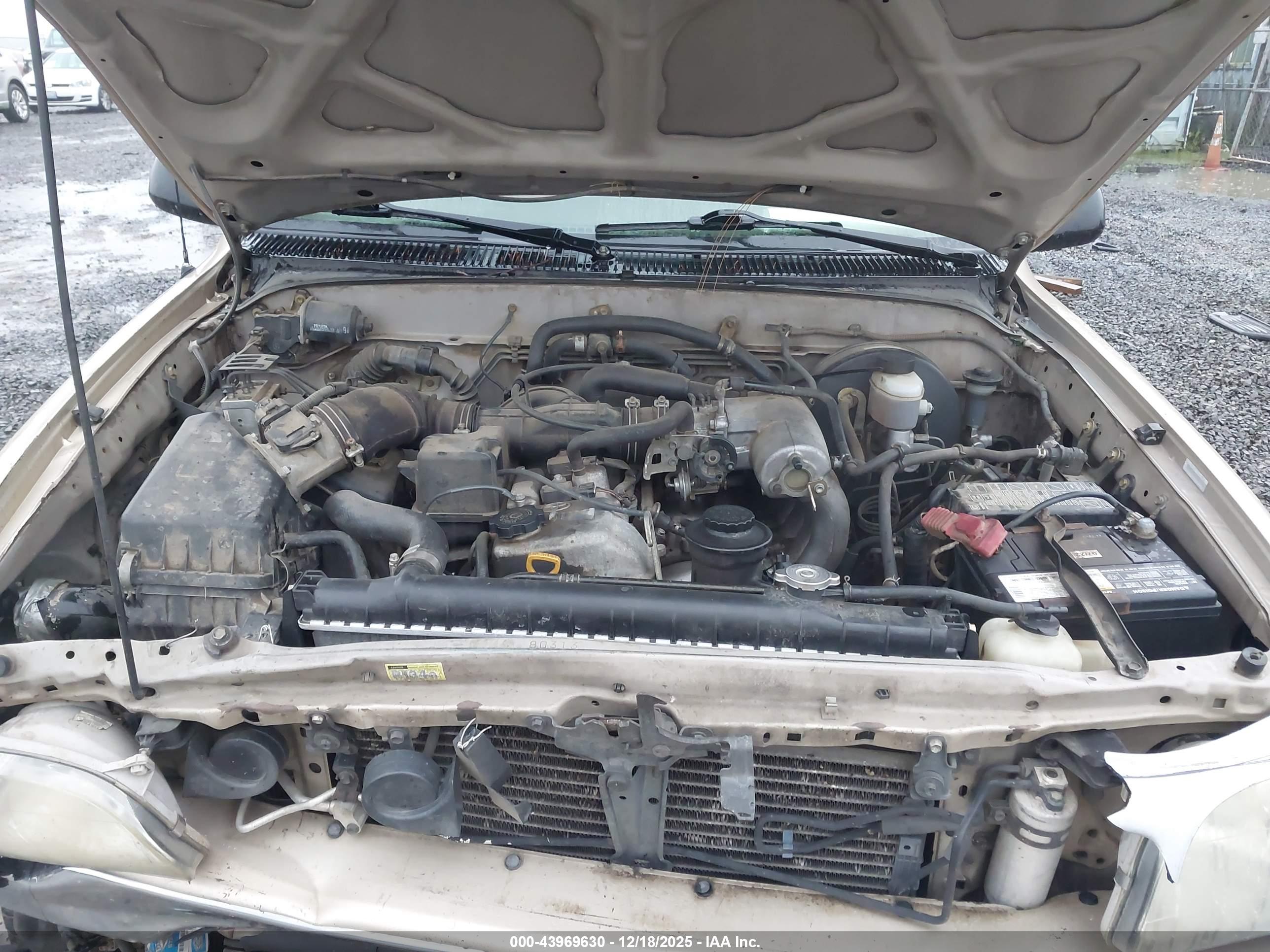 TOYOTA TACOMA image 10