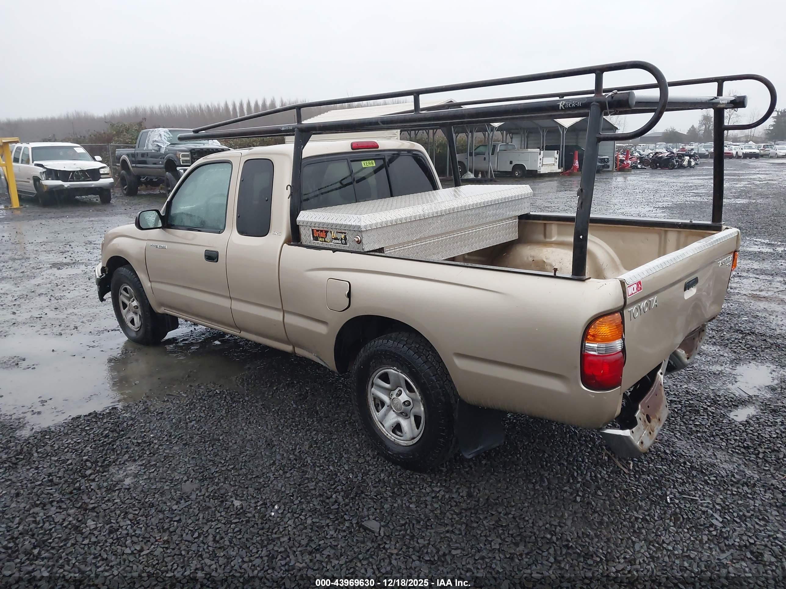 TOYOTA TACOMA image 3