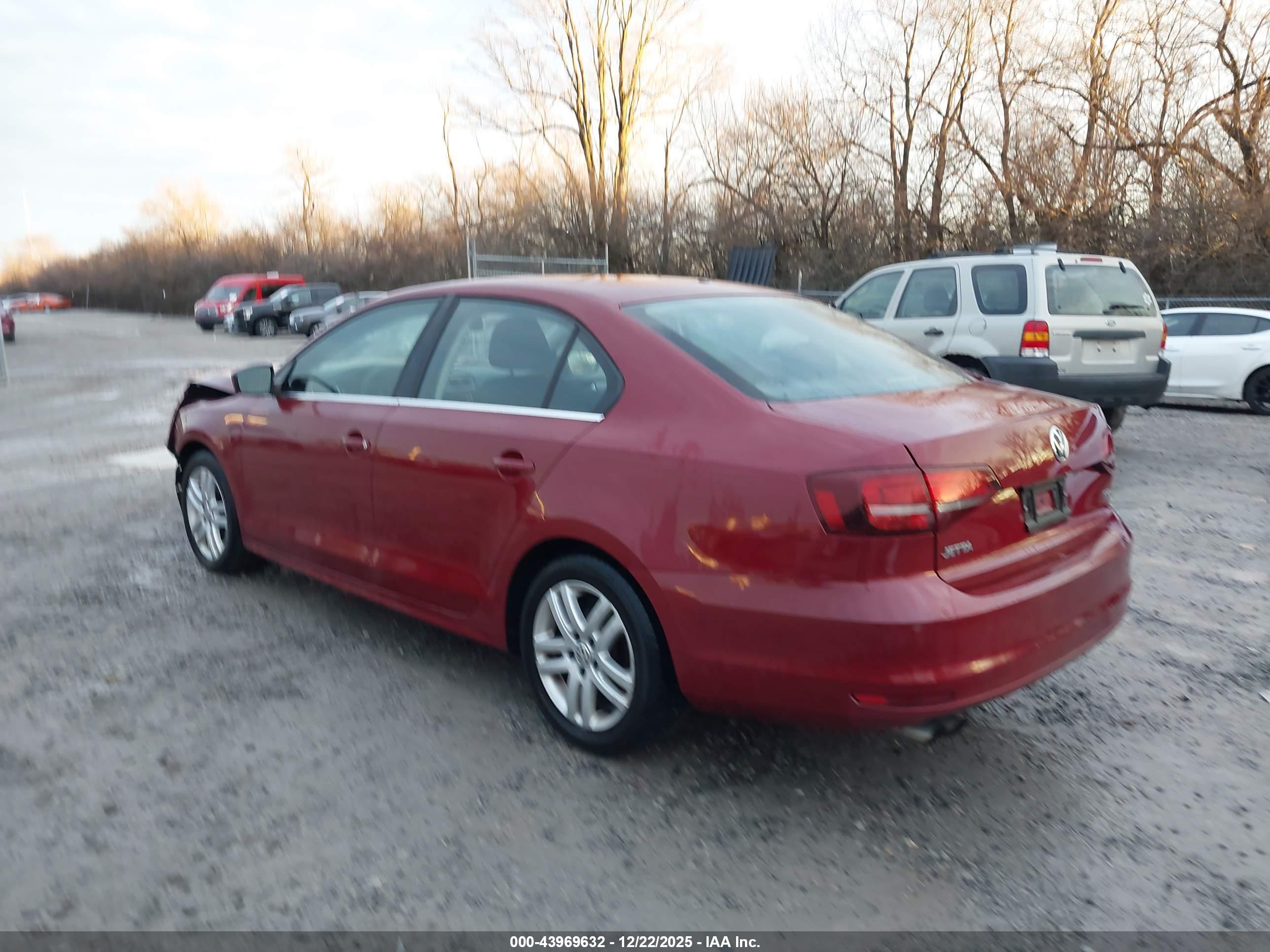 VOLKSWAGEN JETTA image 3