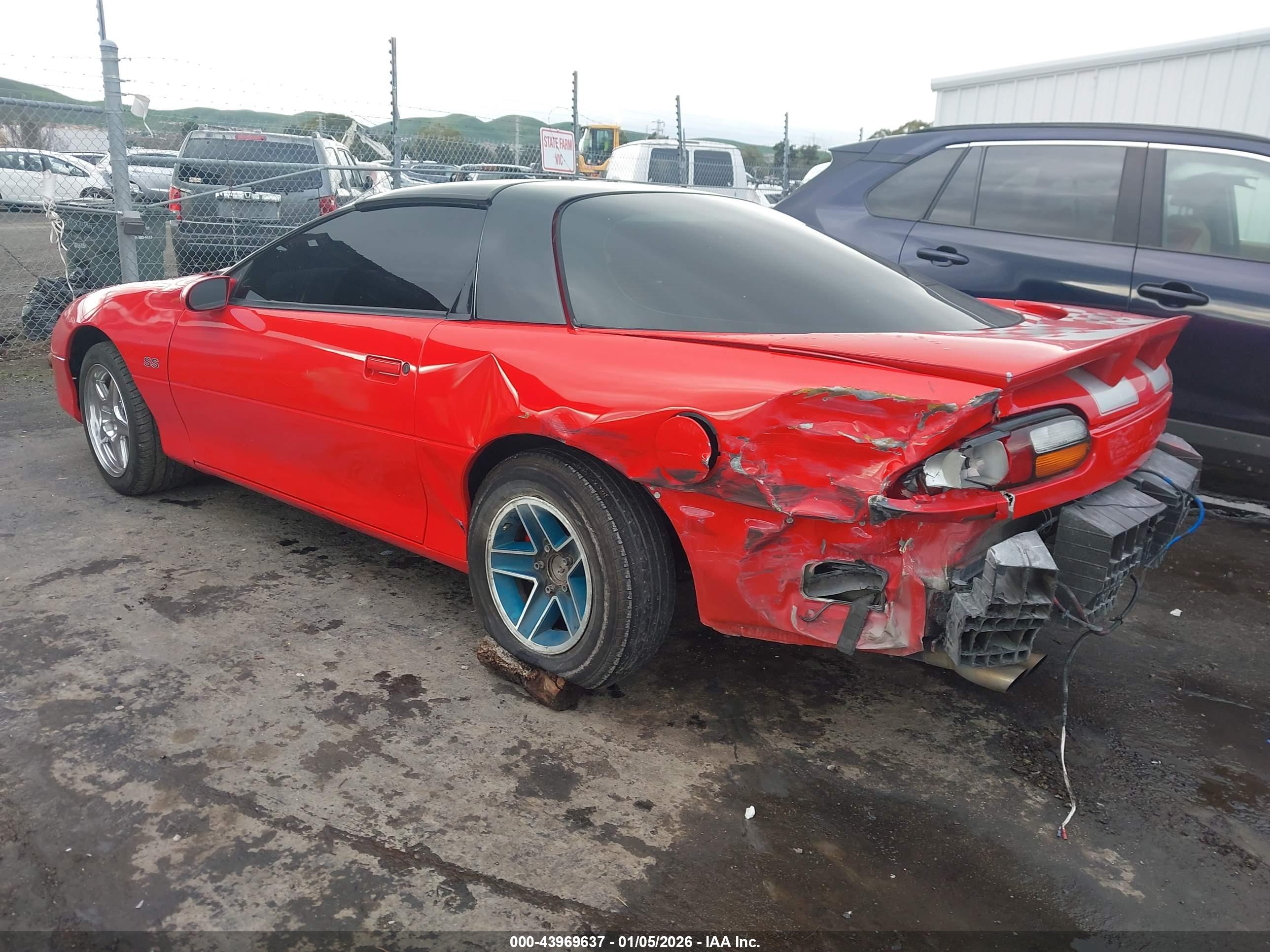 CHEVROLET CAMARO image 3
