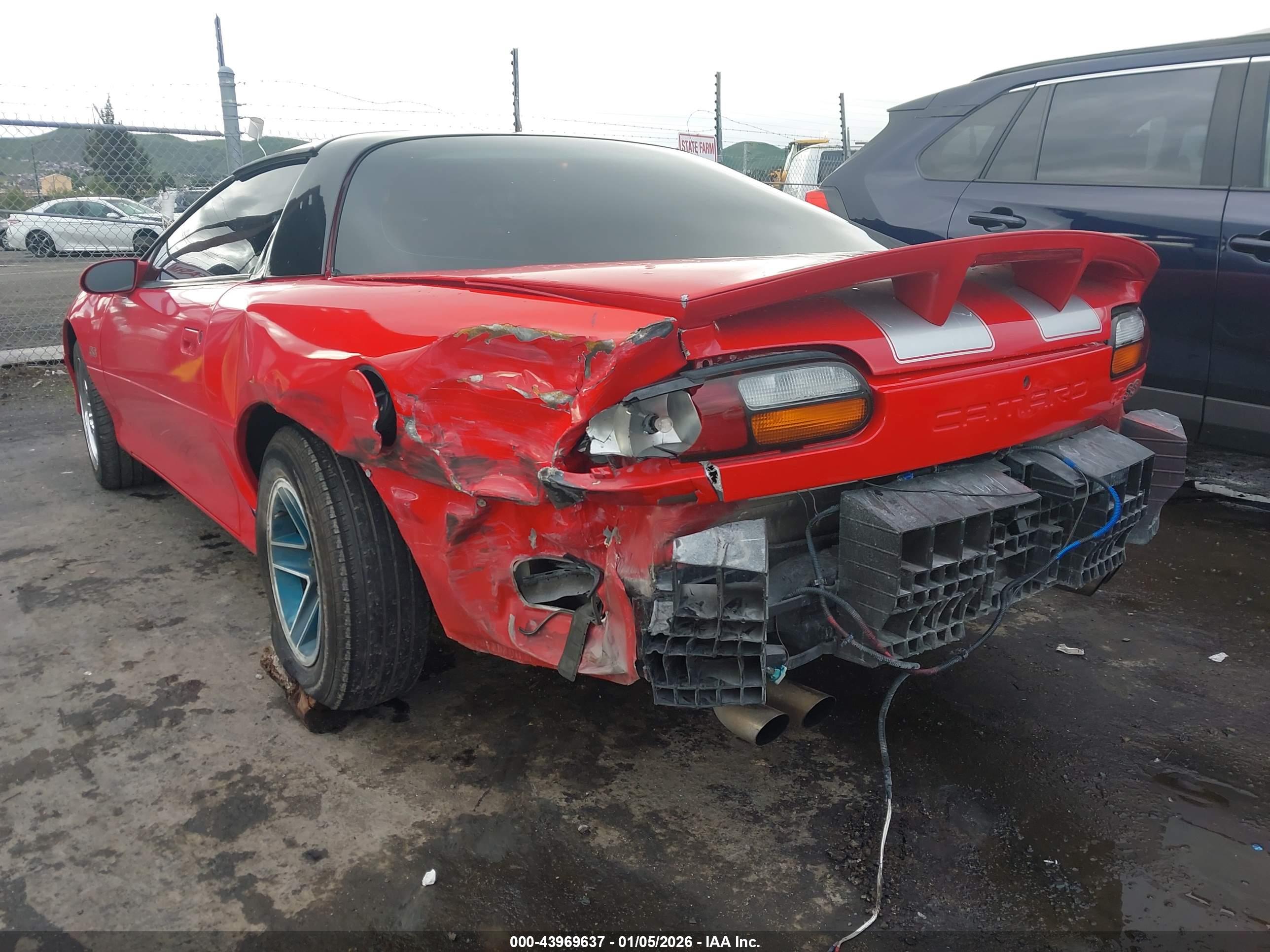 CHEVROLET CAMARO image 6