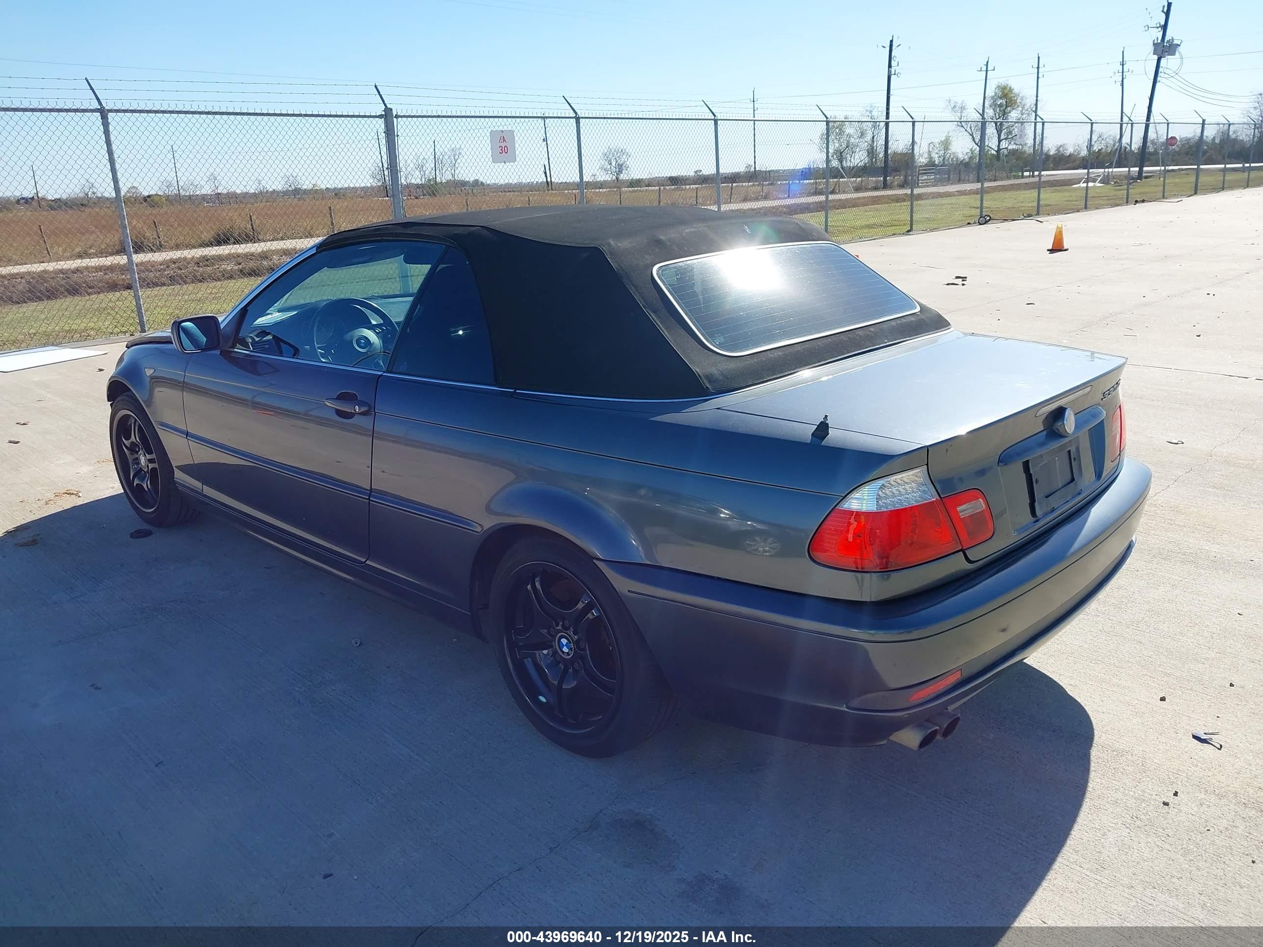BMW 330CI image 3