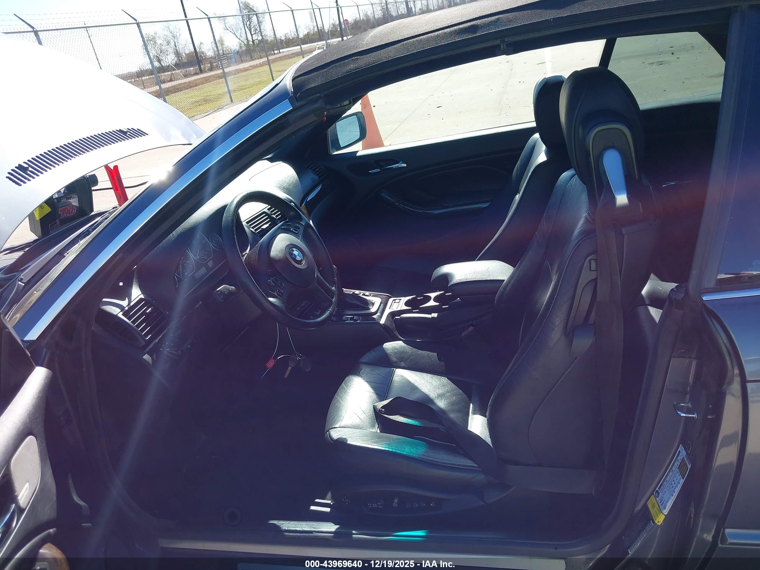BMW 330CI image 5