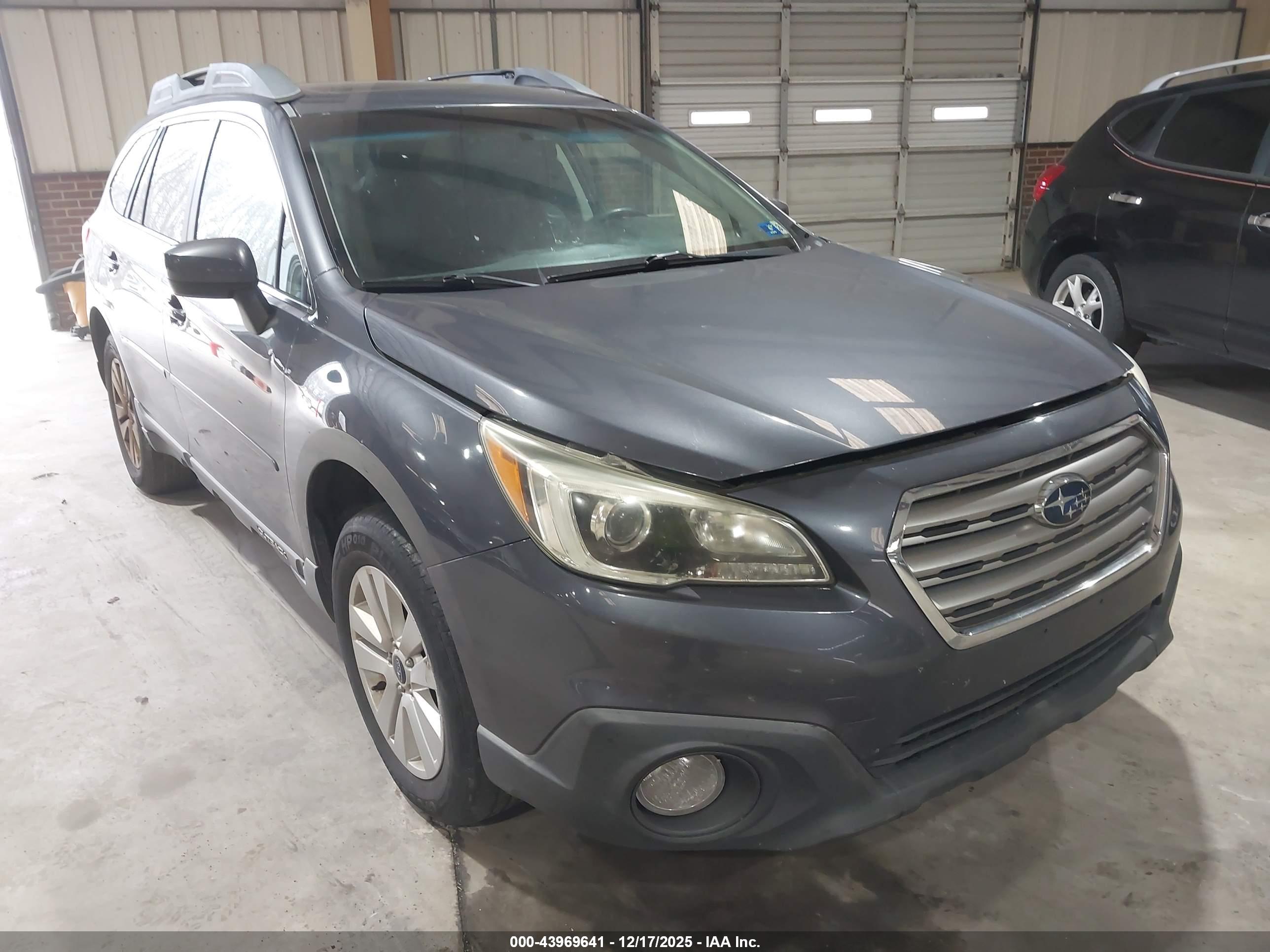 SUBARU OUTBACK image 6