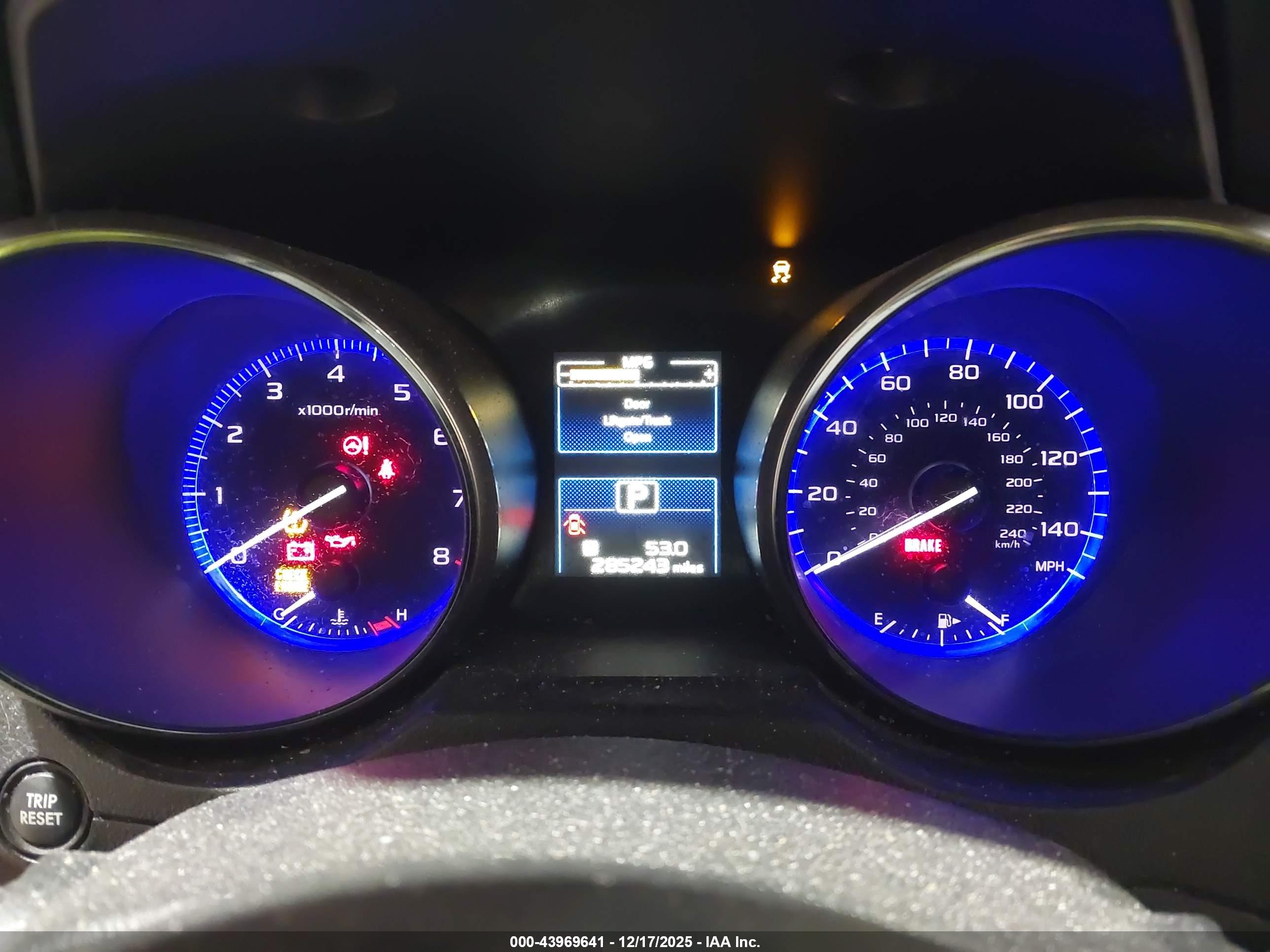 SUBARU OUTBACK image 7