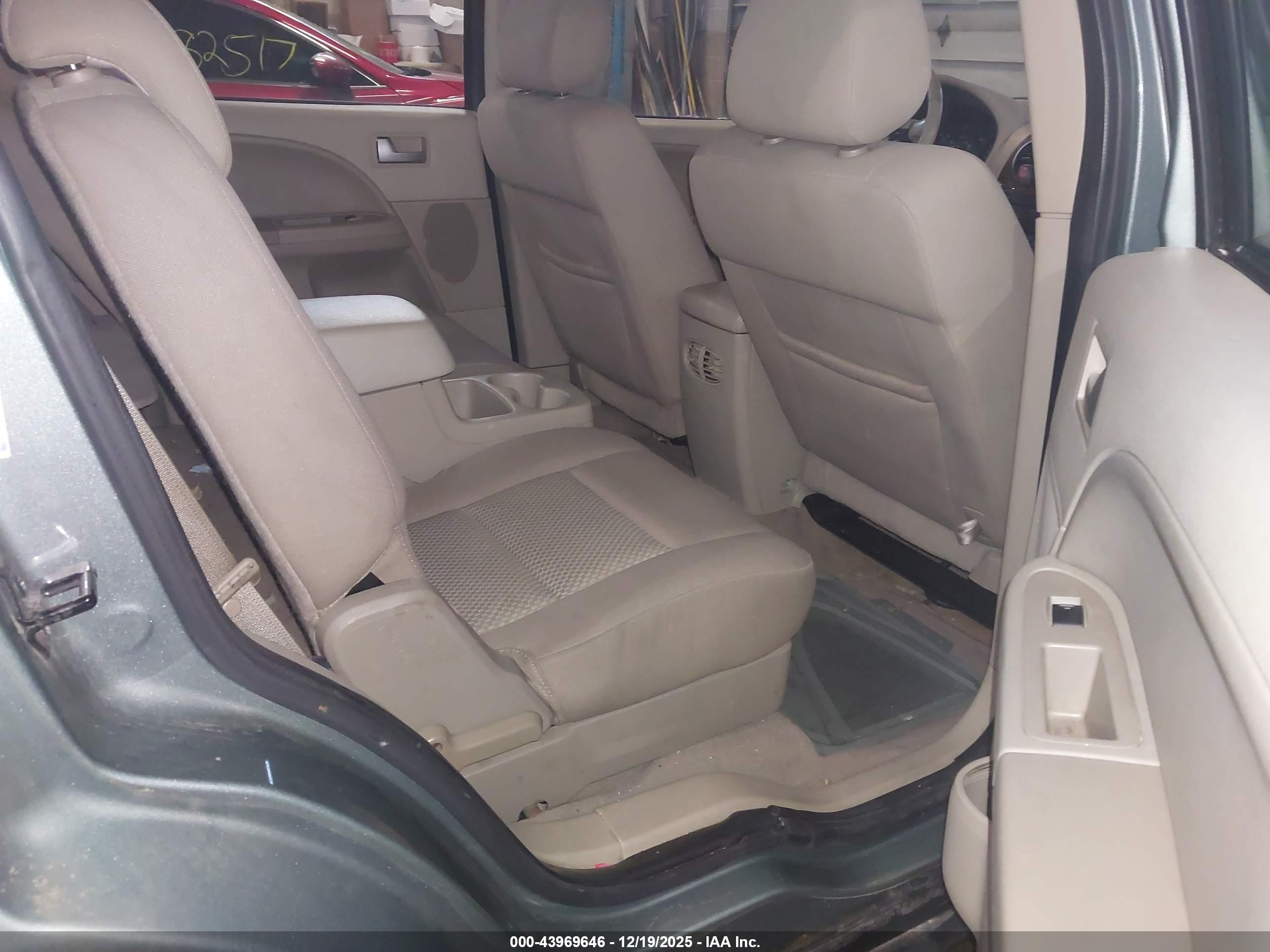 FORD FREESTYLE image 8