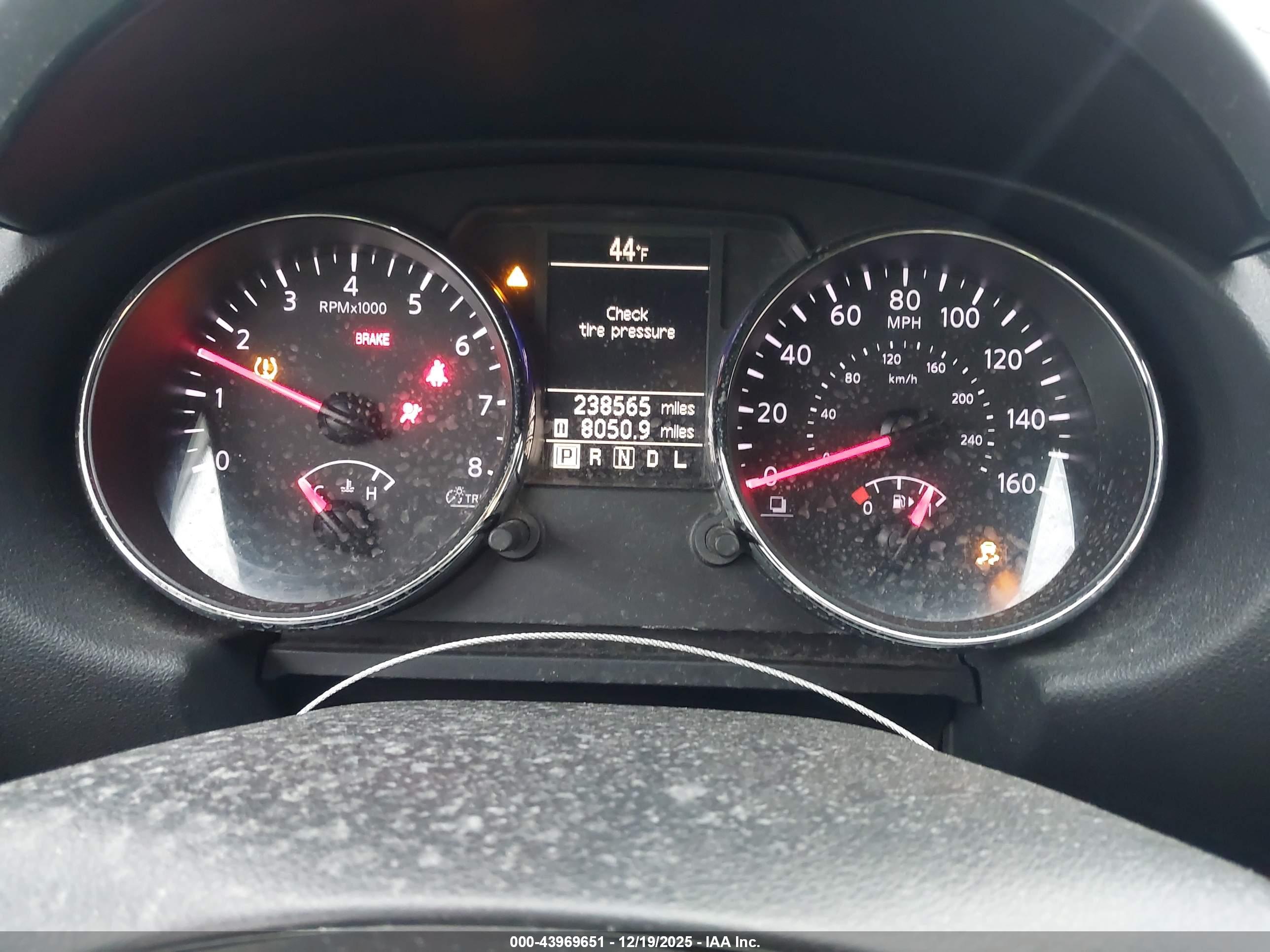 NISSAN ROGUE image 7