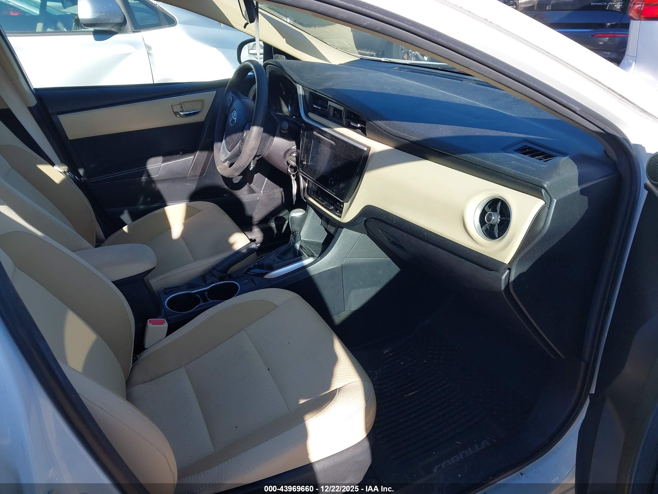 TOYOTA COROLLA image 5