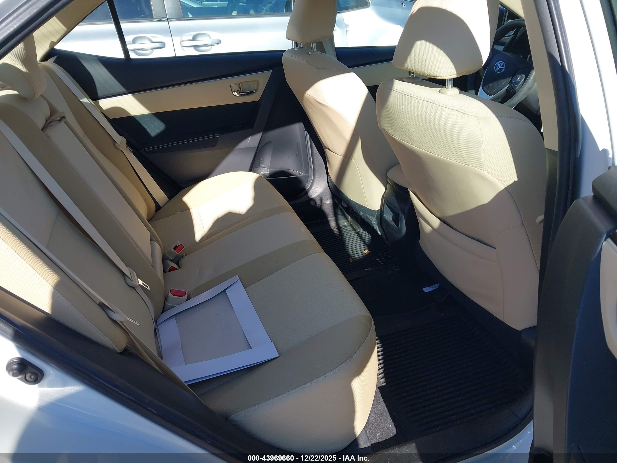 TOYOTA COROLLA image 8